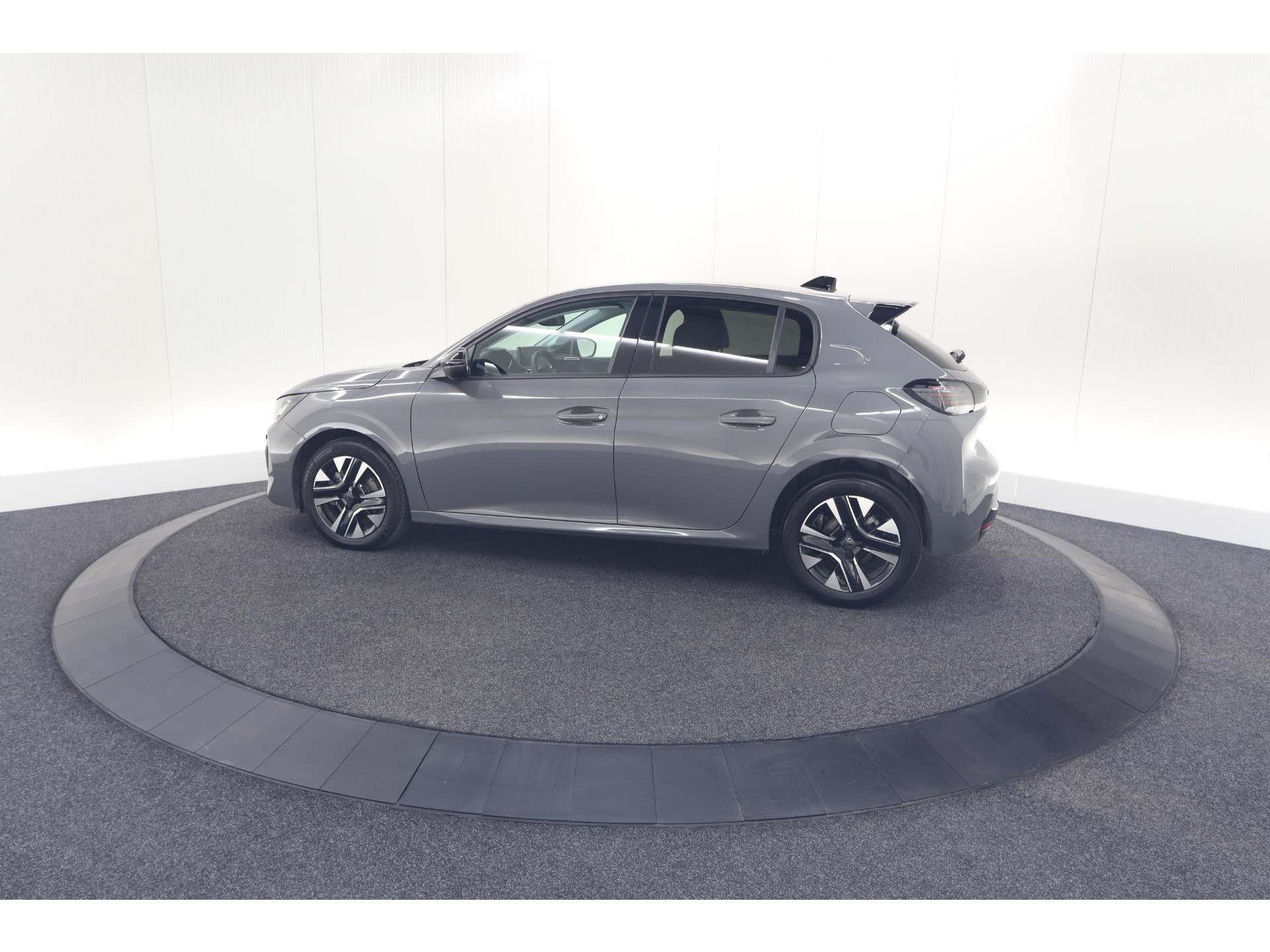 Peugeot 208 Hybrid 110 e-DCS6 Allure | Stoelverwarming | Apple Carplay | Parkeersensoren