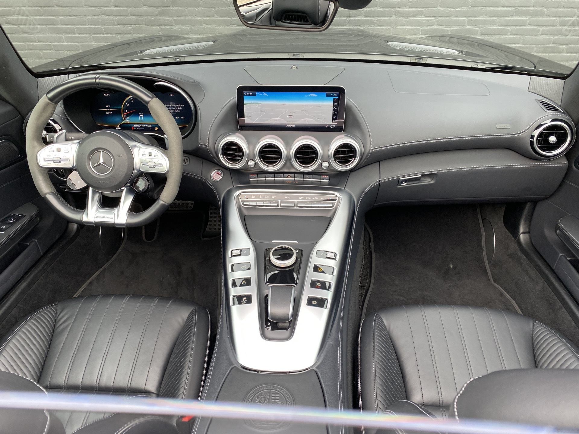 Mercedes-Benz AMG GT C Roadster 4.0 Premium V8 577 pk AUT. | dealer onderhouden | achteras besturing | memory stoel | adaptieve cruise | 360 camera