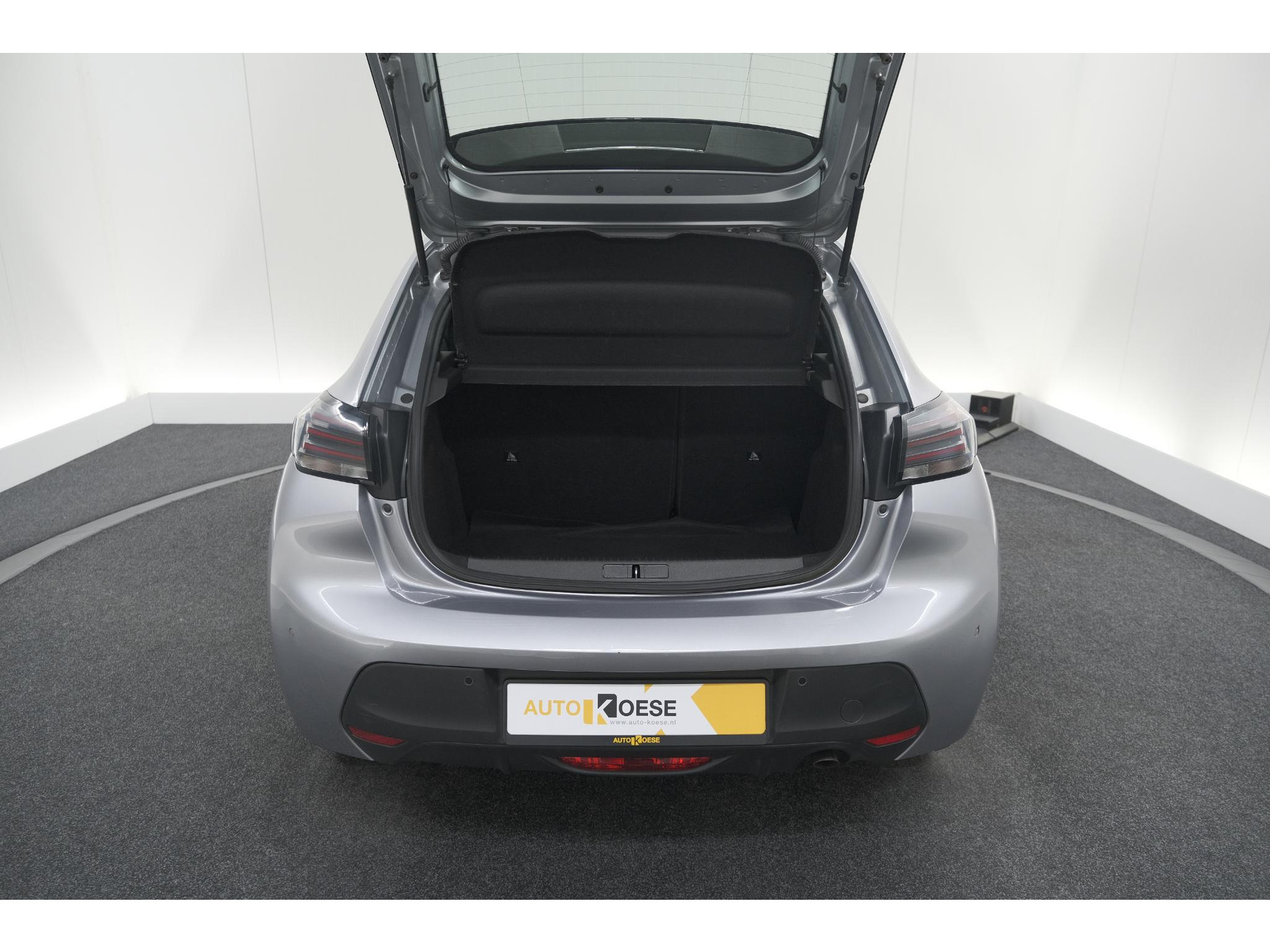 Peugeot 208 PureTech 100 Active | Parkeersensoren | Navigatie | Apple Carplay