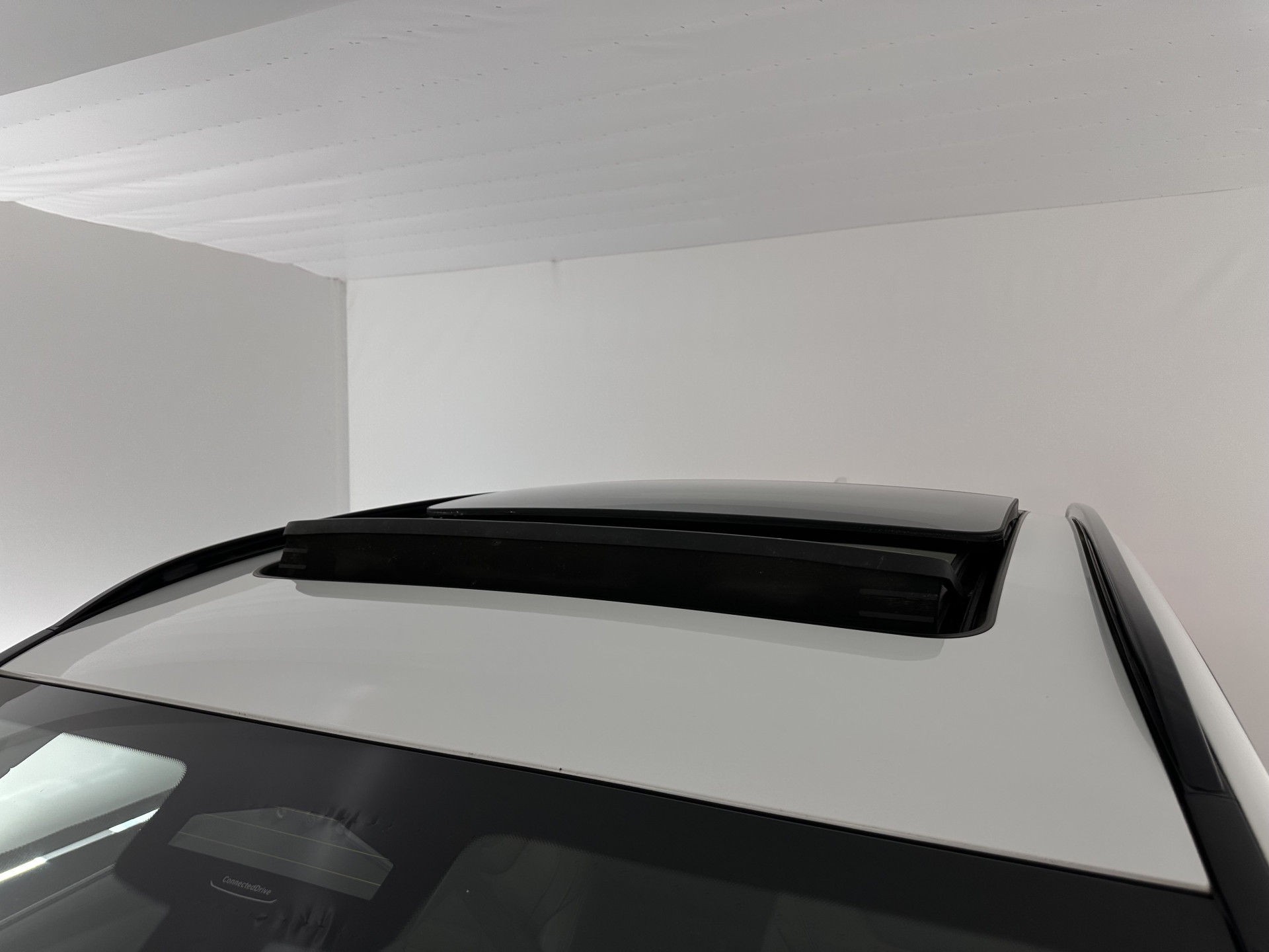 BMW iX3 High Executive 80 kWh [ 3-Fase ] (INCL-BTW) Aut. *PANO | LEATHER | HARMAN/KARDON | FULL-LED | BLINDSPOT | MEMORY-PACK | DIGI-COCKPIT | HEATED-SPORTSEATS | KEYLESS | TOPVIEW | DAB+ | NAVI-FULLMAP | HEAD-UP | PRIVACY-GLASS | 2