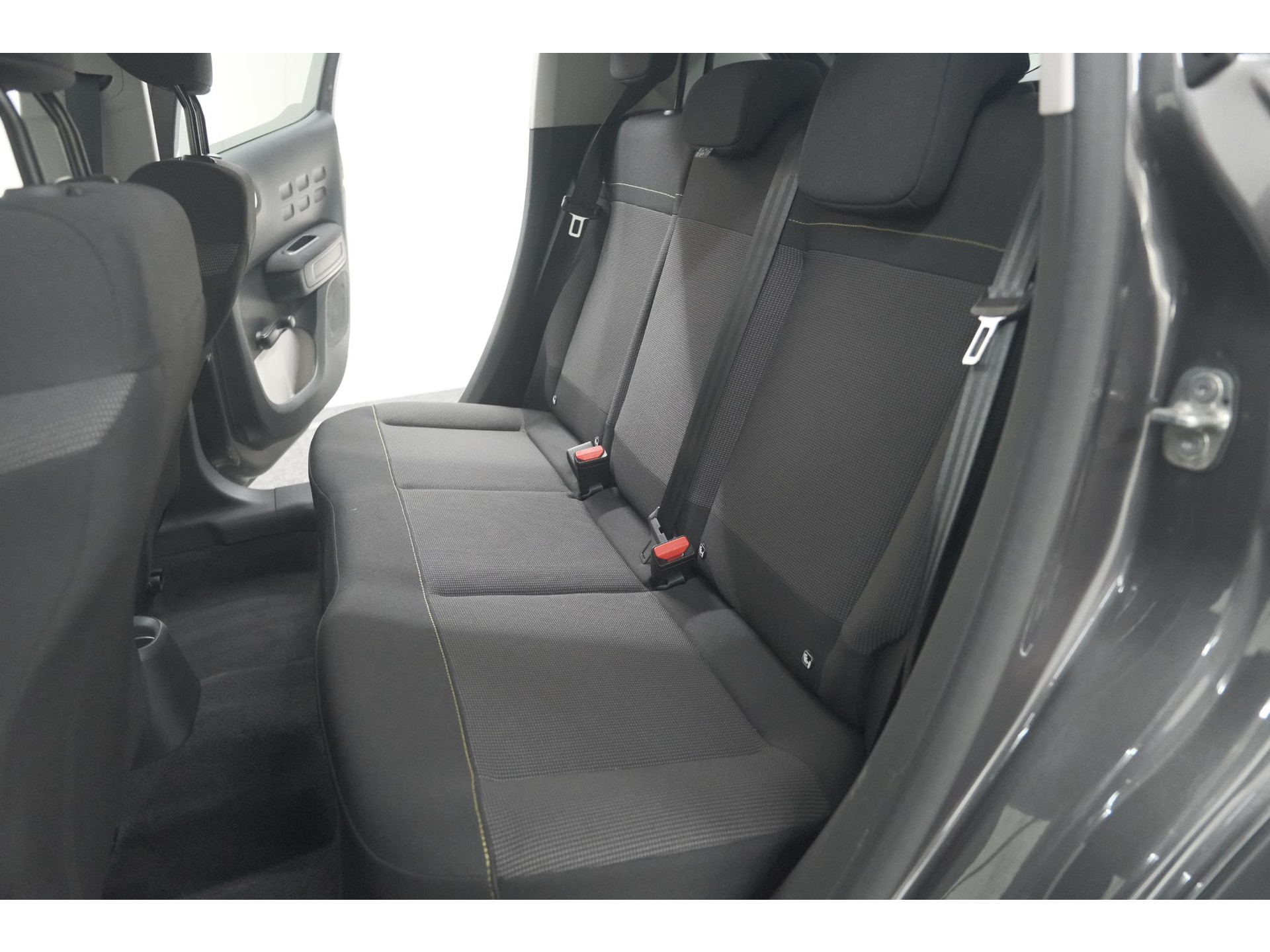Citroen C3 PureTech 110 EAT6 Max | Apple Carplay | Parkeersensoren | Climate Control | 16 Inch Lichtmetalen Velgen