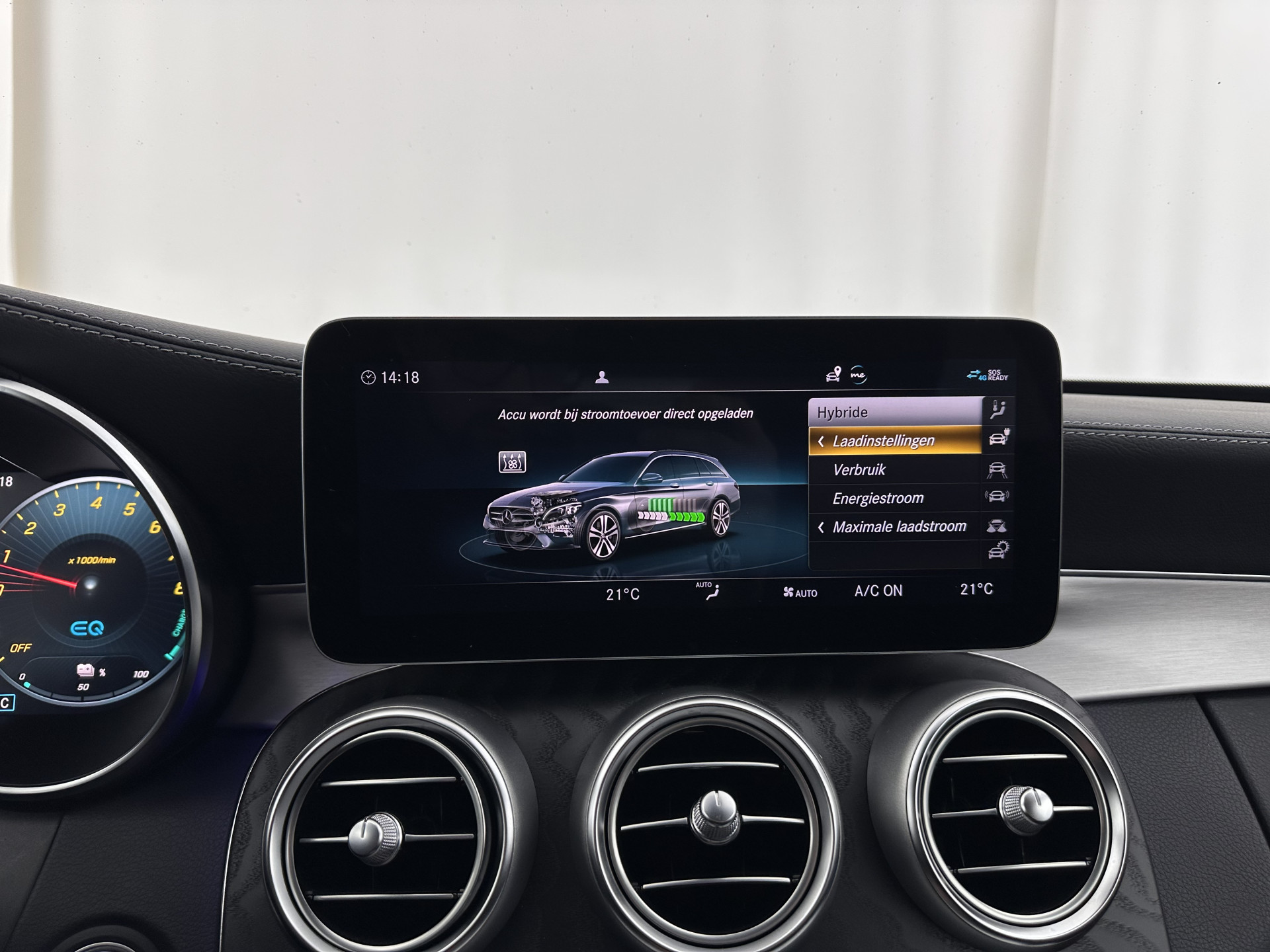 Mercedes-Benz C-klasse Estate 300 e AMG Limited Business Solution ( Plug-in ) (INCL-BTW) Aut. *LEATHER-ALCANTARA | FULL-LED | NAVI-FULLMAP | TOPVIEW | BLINDSPOT | PREMIUM-AUDIO | DAB | CARPLAY | AMBIENTLIGHT | DIGI-COCKPIT | SPORTSEATS | TOWBAR | 18"ALU*