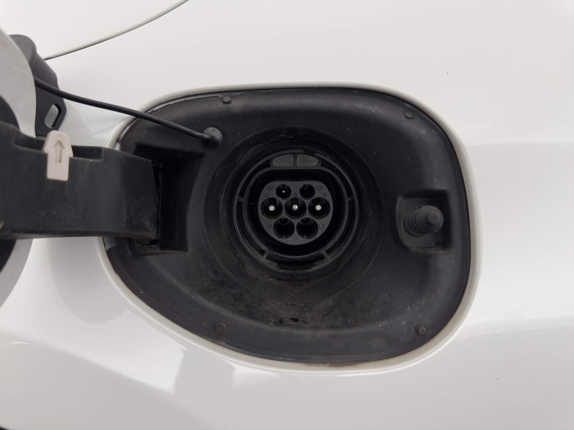 Volvo V60 2.4 D5 Twin Engine Special Edition Aut. *PANO | LEATHER | BI-XENON | BLINDSPOT | MEMORY-PACK | NAVI-FULLMAP | HEATED-SPORTSEATS | CAMERA | PERFORMANCE-AUDIO | TOWBAR | 18''ALU*