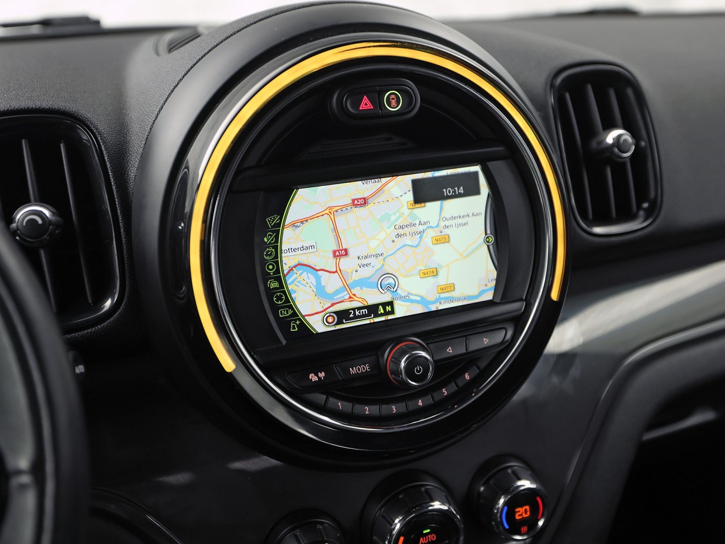 MINI Countryman 1.5 Cooper Chili (NAVIGATIE, CLIMATE, LEDER, PARKEERSENSOREN, SPORTSTOELEN, CRUISE, NIEUWE APK, NIEUWSTAAT)