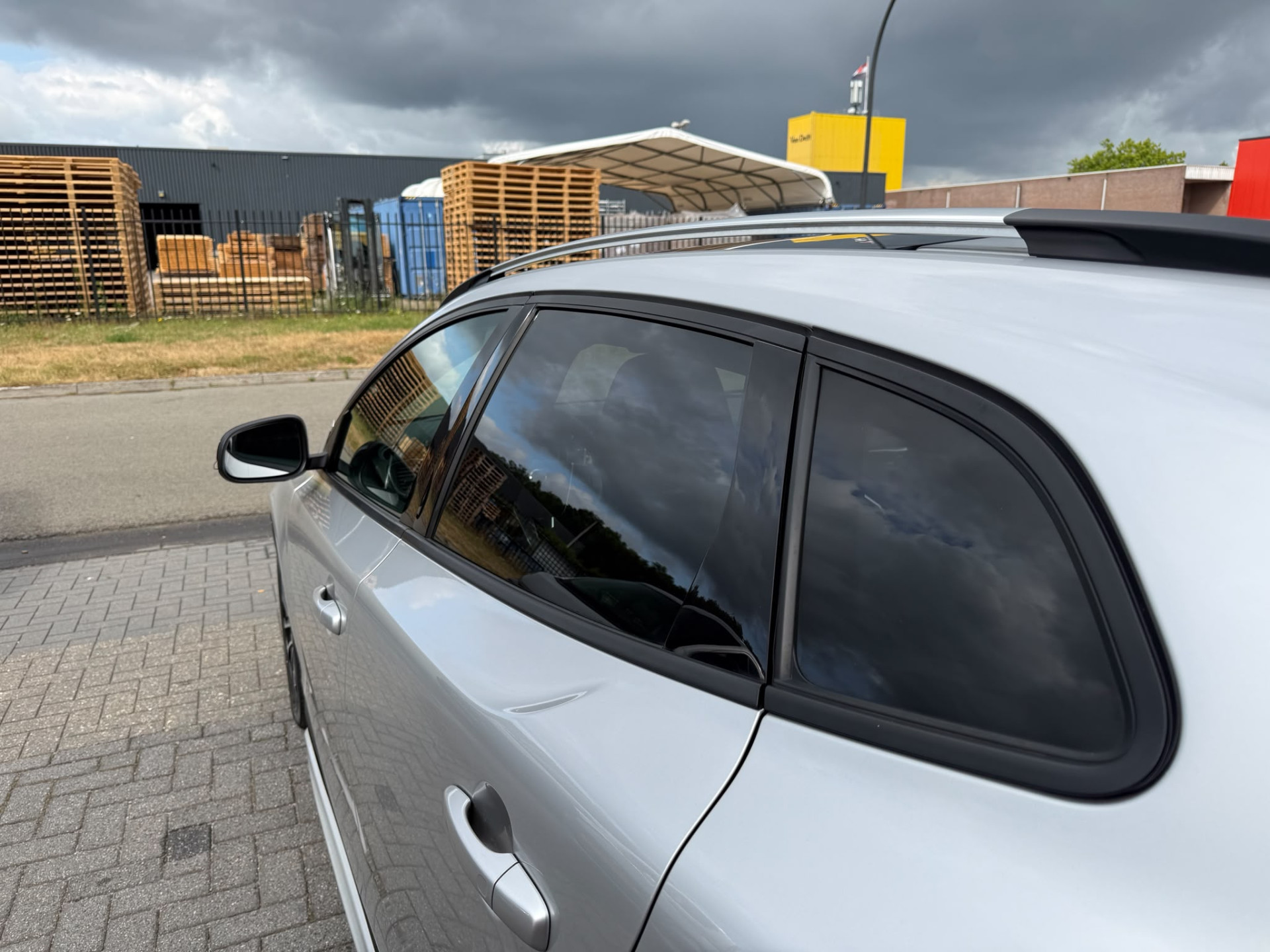Volvo V40 Cross Country 1.5 T3 Summum | 2E EIGENAAR | 3/6 of 12 MND GARANTIE | PANO DAK | CAMERA | NAVI | MEMORY |