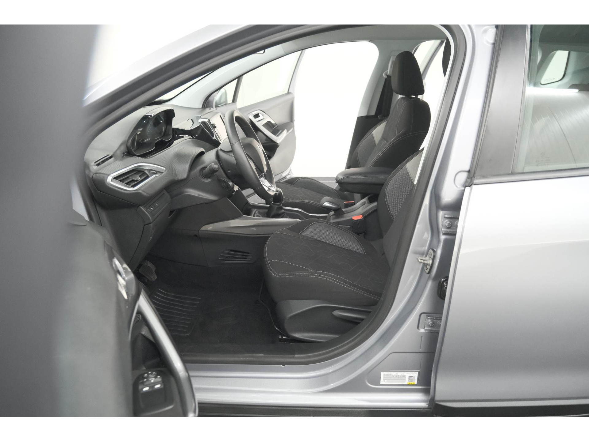 Peugeot 2008 PureTech 110 Blue Lion | Trekhaak | Apple Carplay | Parkeersensoren