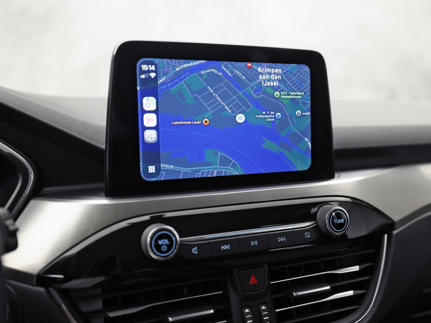 Ford Kuga 2.5 PHEV Titanium Sport 225Pk Automaat (VIRTUAL COCKPIT, SOH 93%, APPLE CARPLAY, GROOT NAVI, CAMERA, SPORTSTOELEN, CRUISE, TREKHAAK, NIEUWSTAAT)