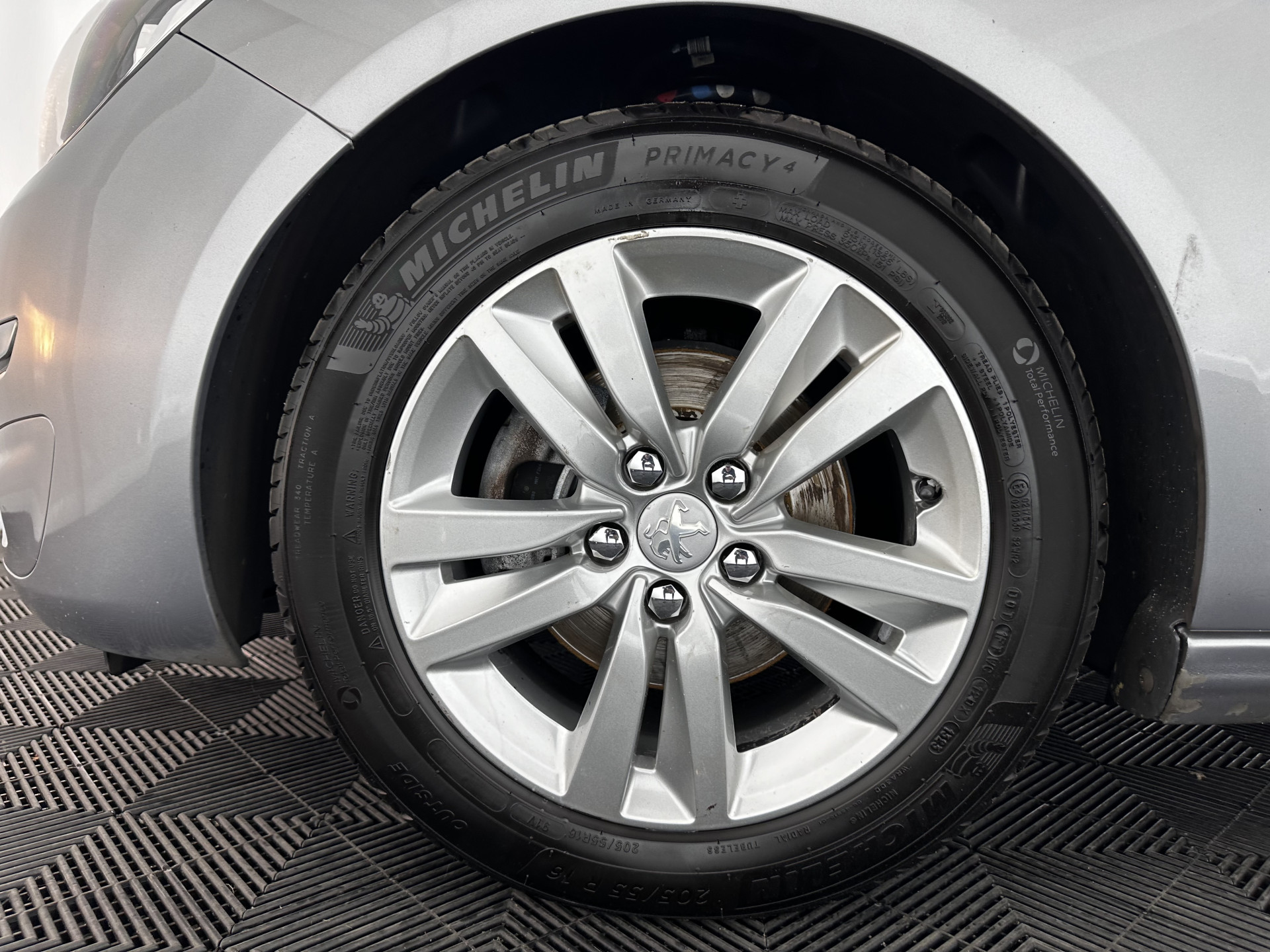 Peugeot 308 SW 1.6 BlueHDI Blue Lease Executive Pack *PANO | CAMERA | NAVI-FULLMAP | ECC | PDC | CRUISE | LANE-ASSIST | COMFORT-SEATS | 16"ALU*