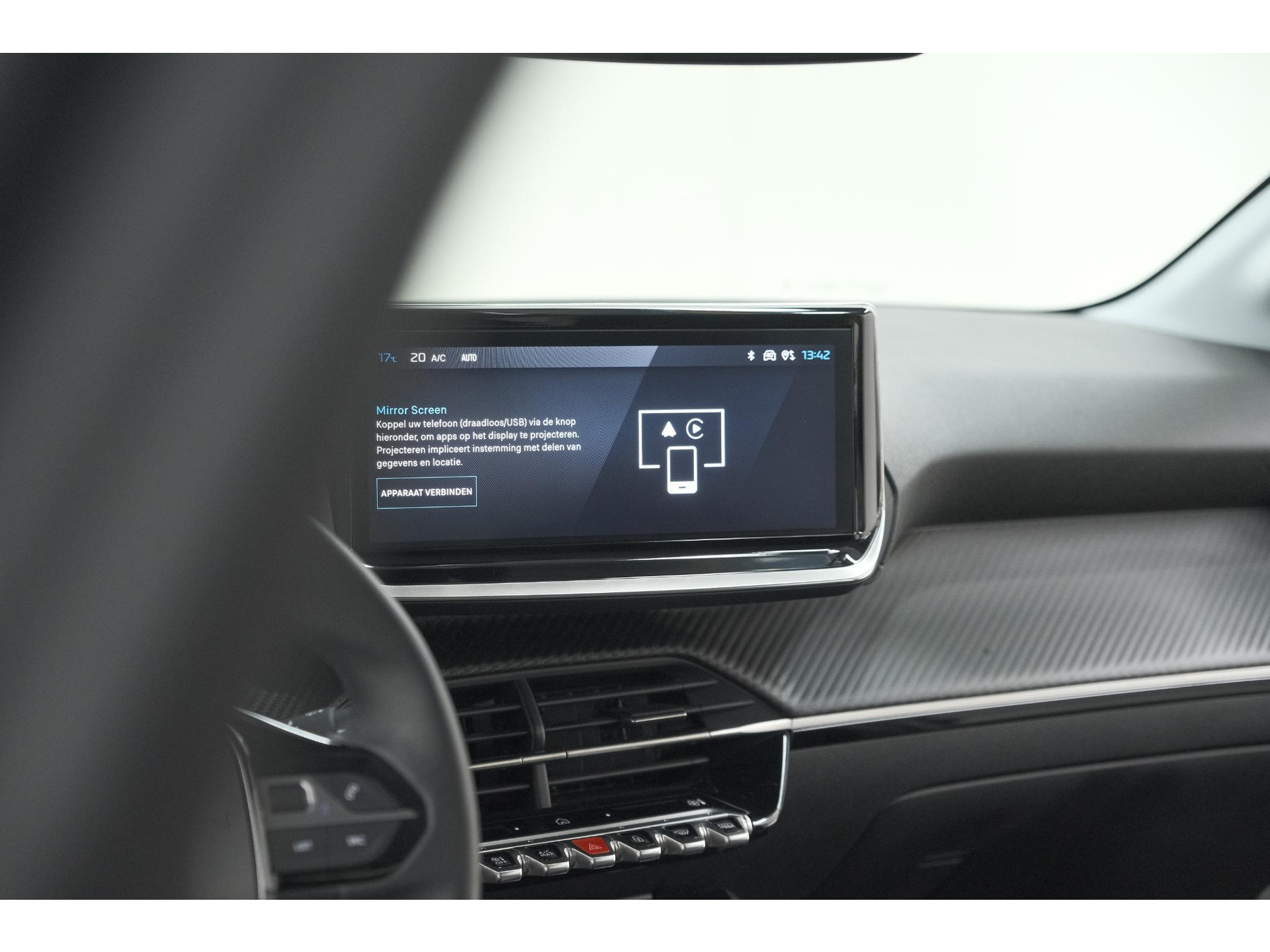 Peugeot 208 PureTech 100 Allure | Apple Carplay | Parkeersensoren | Climate Control
