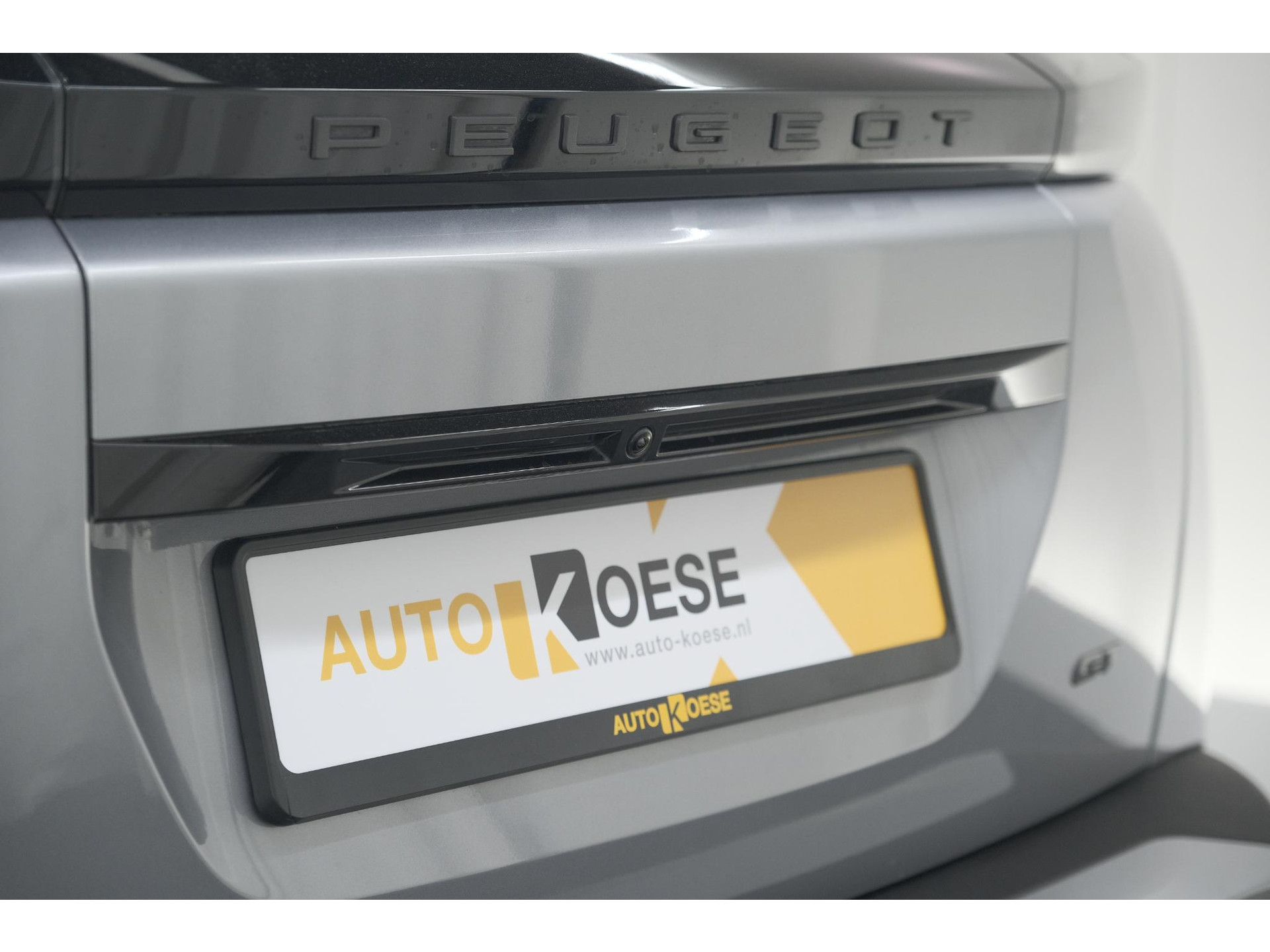 Peugeot 2008 PureTech 130 EAT8 GT | 360 Camera | Stoelmassage | Adaptieve Cruise Control | Dodehoekdetectie