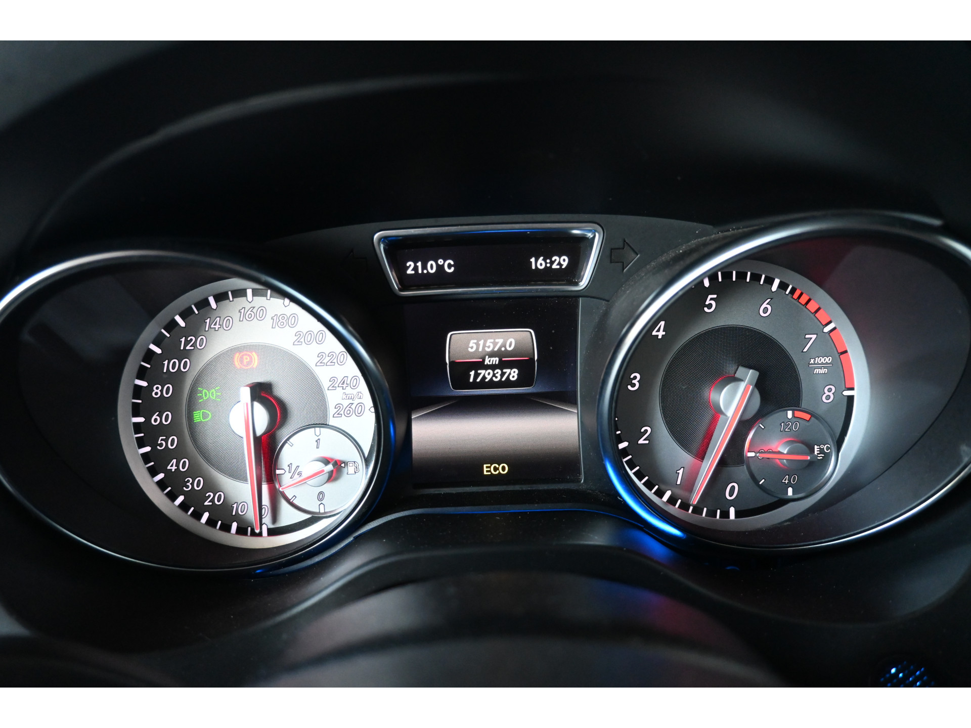 Mercedes-Benz CLA-klasse 200 Ambition Bi-Xenon Cruise Airco PDC Navigatie Inruil Mogelijk!