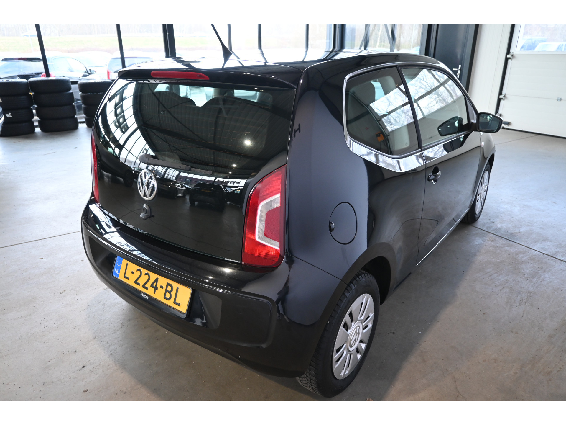 Volkswagen Up! 1.0 move up! Airco Stoelverwarming Goed Onderhouden! Inruil Mogelijk!