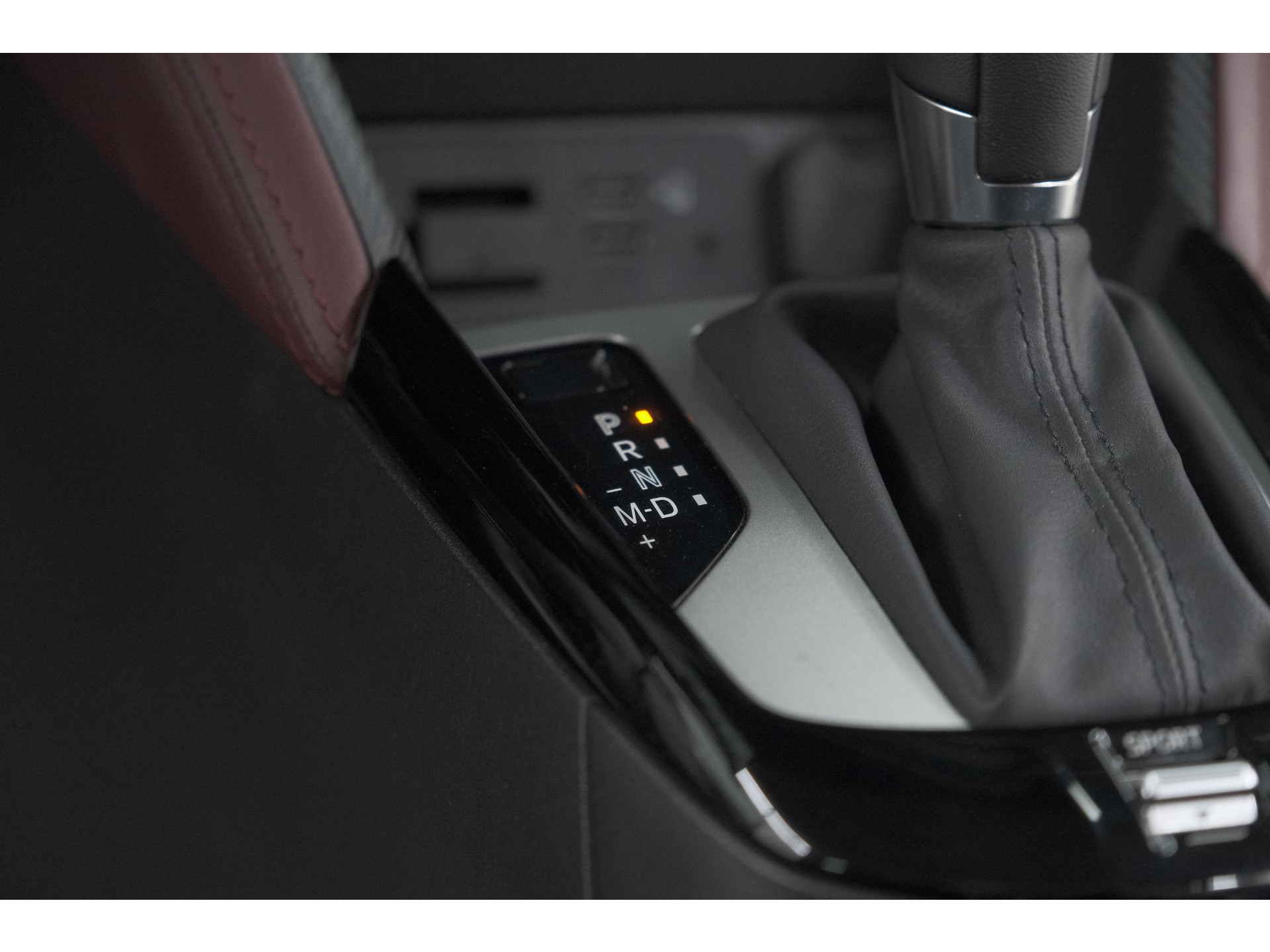 Mazda CX-3 2.0 SkyActiv-G 150 GT-M 4WD | Trekhaak | Camera | Dodehoekdetectie | Head-Up Display | Parkeersensoren
