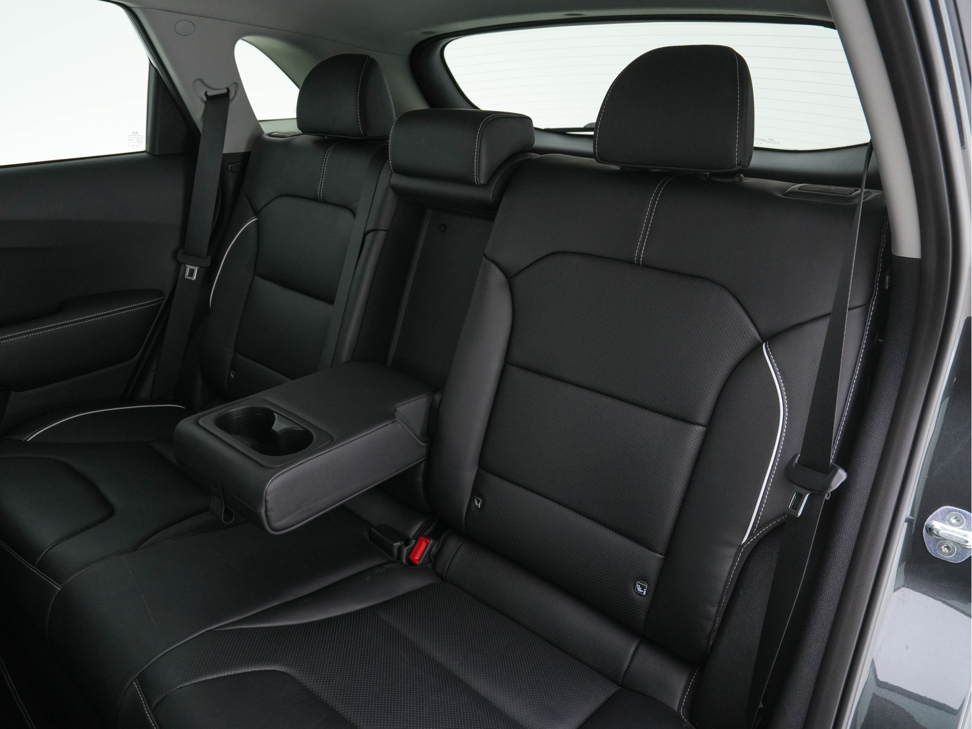 Kia e-Niro DynamicPlusLine 64 kWh [ 3-Fase ] { SOH-99% } (INCL-BTW) Aut. *FULL-LEATHER | NAVI-FULLMAP | DAB | ADAPT.CRUISE | BLINDSPOT | CAMERA | HEATED/COOLED-COMFORTSEATS | KEYLESS | JBL-SOUND | MEMORY-PACK | DIGI-COCKPIT | SHIFT-PADDLES | ...