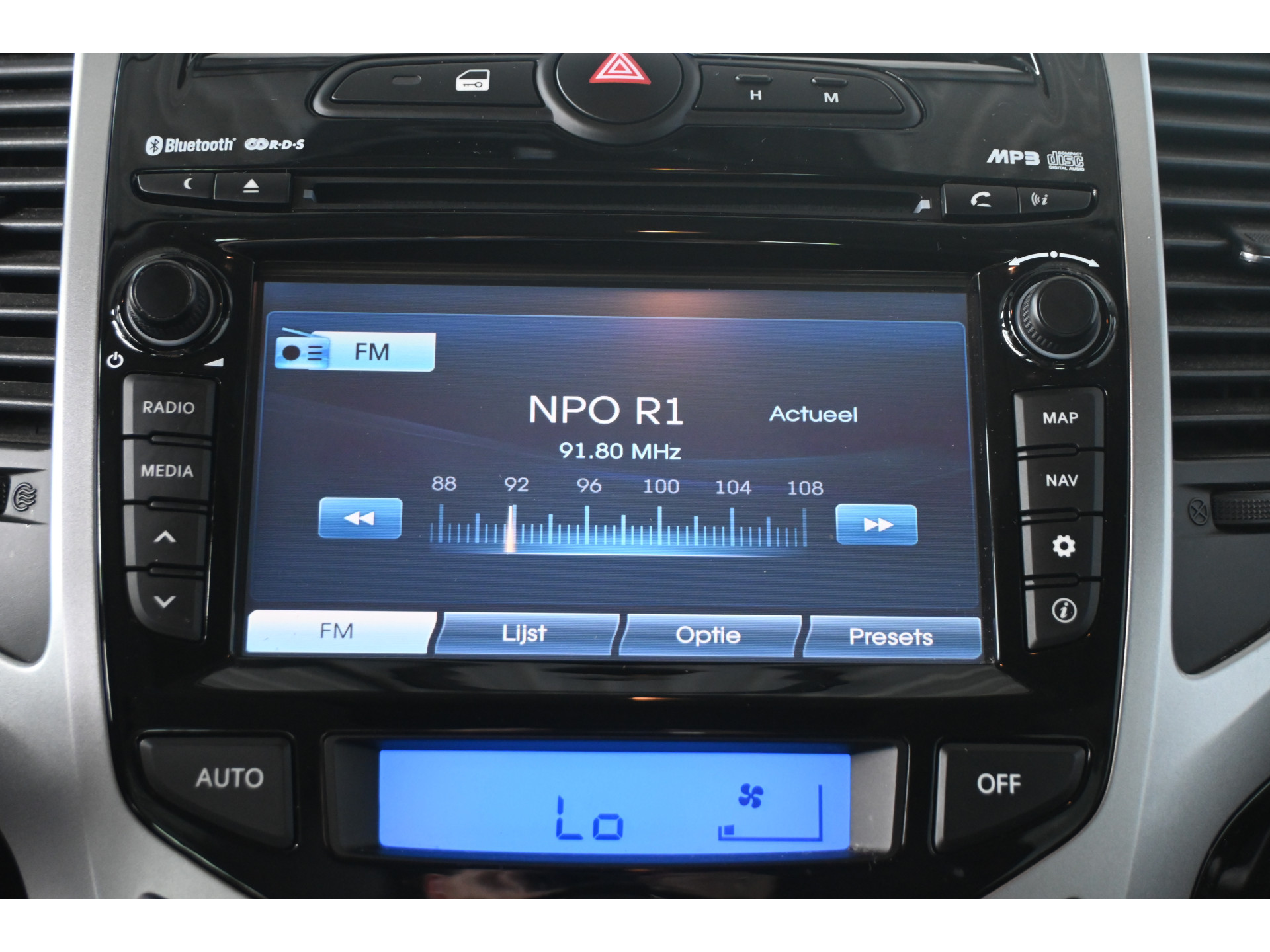 Hyundai ix20 1.4i i-Catcher Clima Navigatie Schuifdak Trekhaak Goed Onderhouden! Inruil Mogelijk!