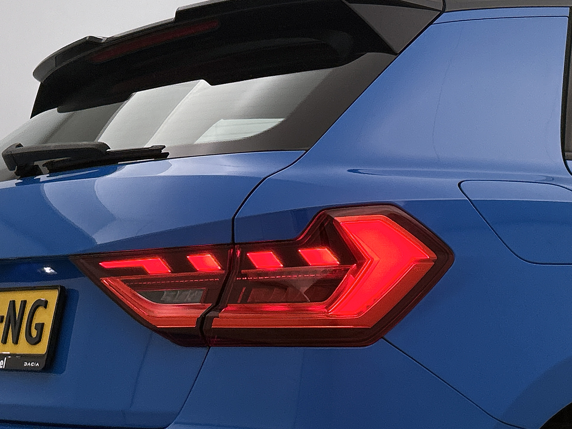 Audi A1 Sportback 30 TFSI S Line edition one | NAVI | STOELVERWARMING | CLIMAT CONTROL | PARKEER SENSOREN V+A