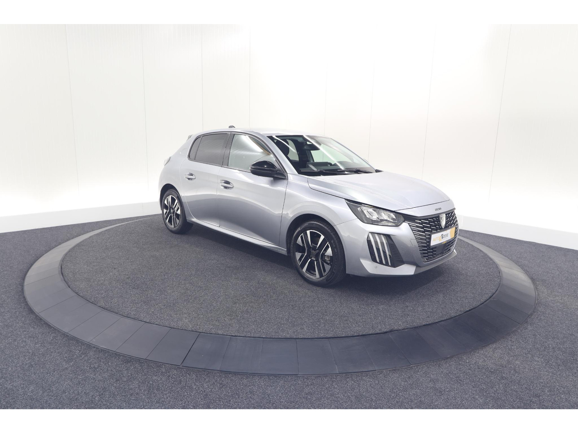 Peugeot 208 PureTech 100 Allure Pack | NIEUW MODEL | Apple CarPlay | Parkeersensoren | Climate Control