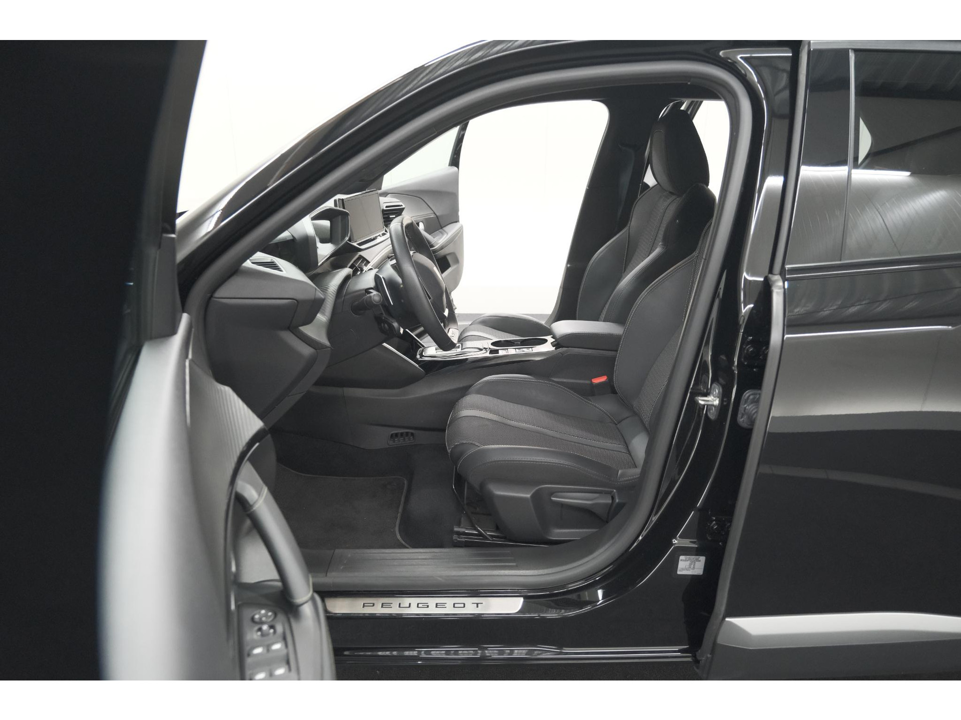 Peugeot 2008 1.2 Hybrid 145 GT | Camera | Apple Carplay | Parkeersensoren