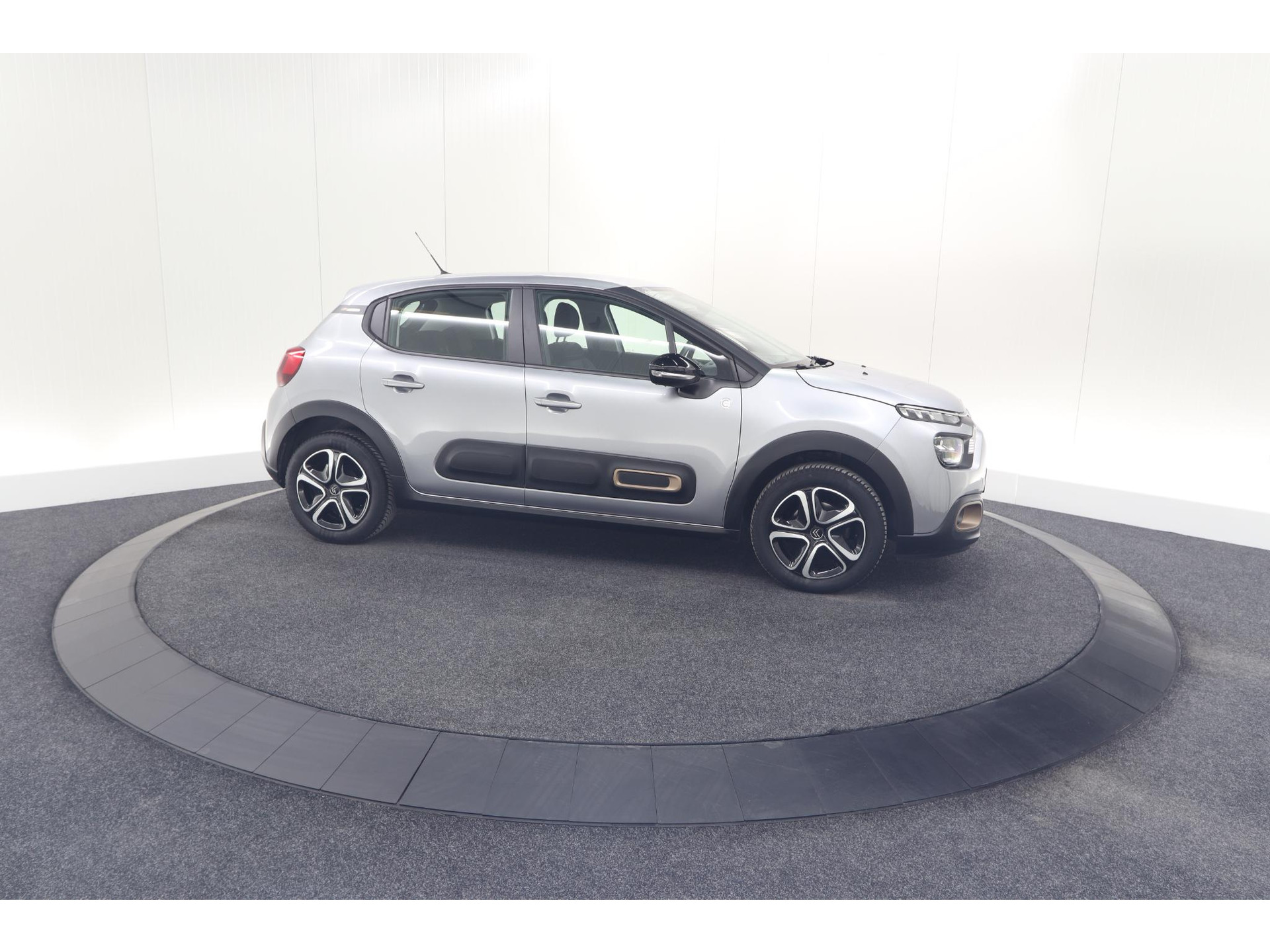Citroen C3 PureTech 82 C-Series | Trekhaak | Stoelverwarming | Camera | Apple CarPlay
