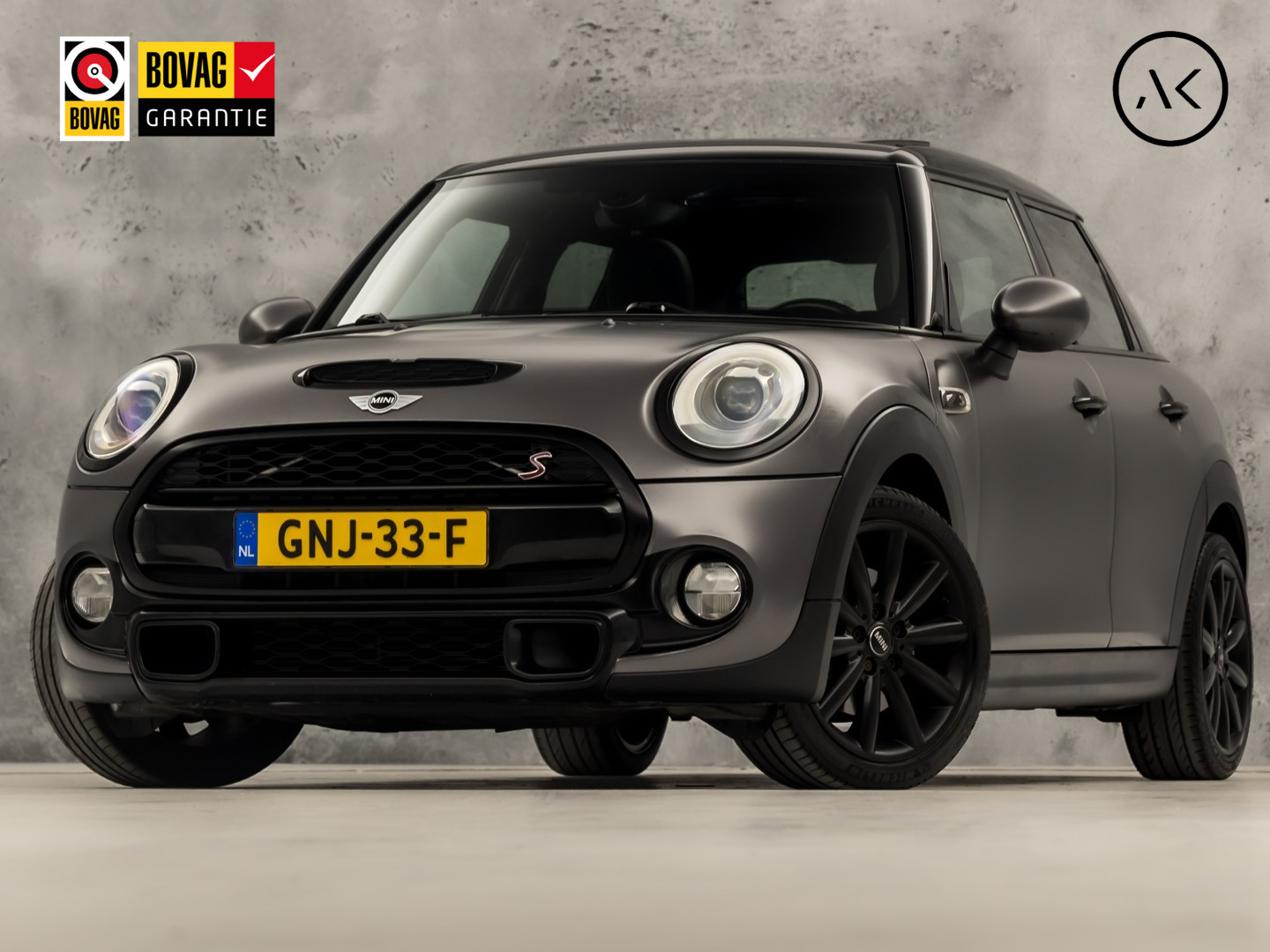 MINI 5-deurs 2.0 Cooper S Chili Edition 192Pk Automaat (PANORAMADAK, GROOT NAVI, HEAD-UP DISPLAY, LEDER, STOELVERWARMING, SPORTSTOELEN, GETINT GLAS, PARKEERSENSOREN, NIEUWSTAAT)