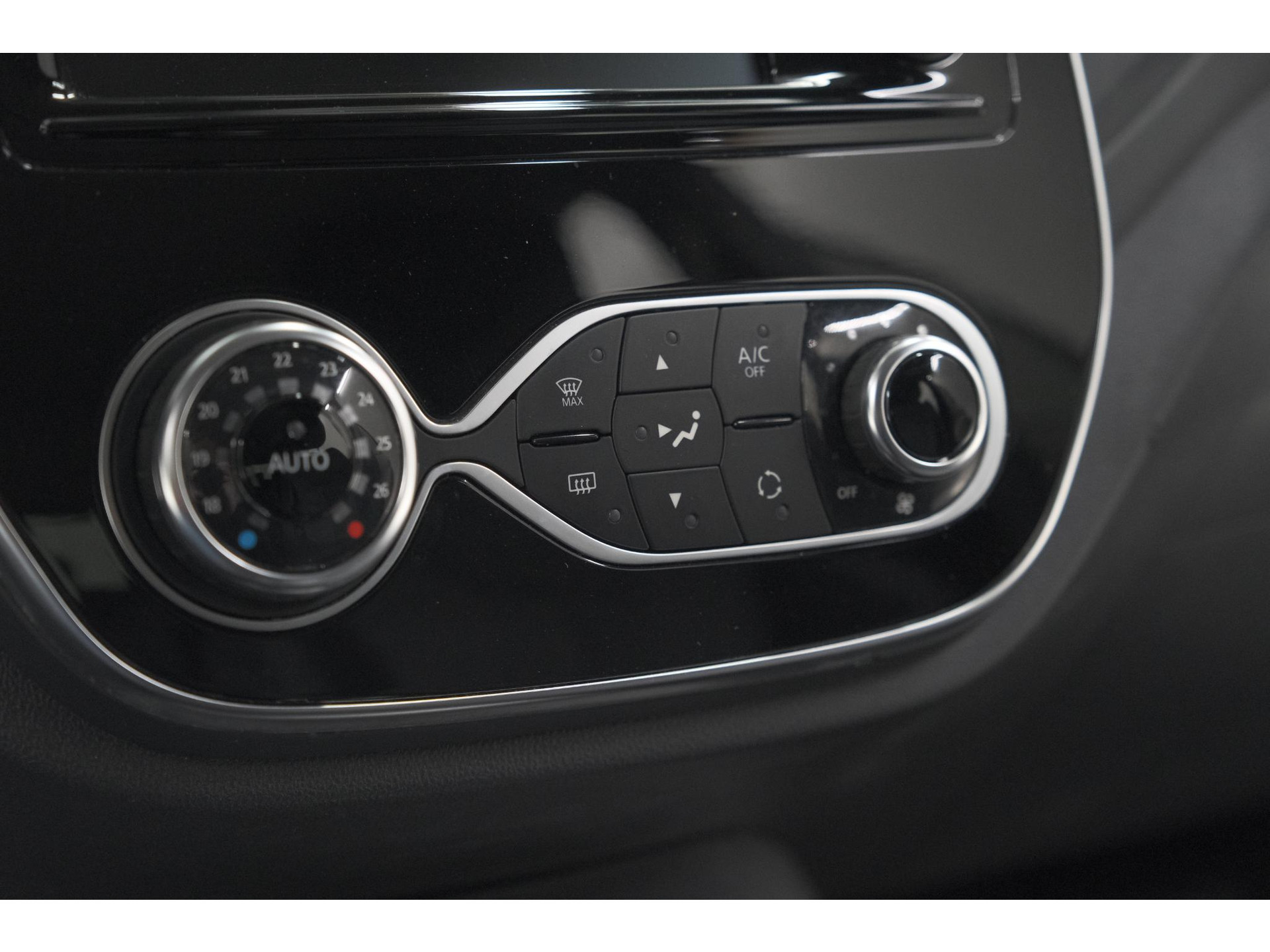 Renault Captur TCe 130 Intens | Camera | Navigatie | Parkeersensoren | Climate Control