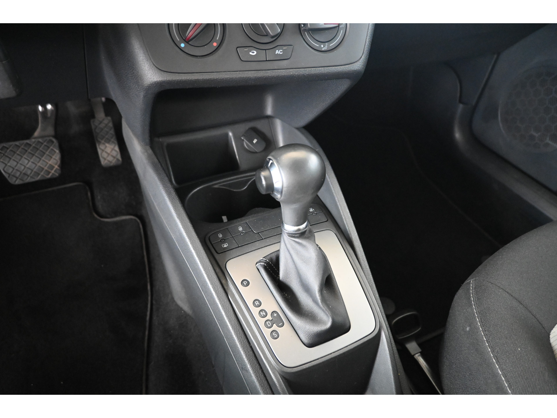 SEAT Ibiza ST 1.2 TSI Automaat Style Airco Navigatie Cruise Control Trekhaak Rijklaarprijs Inruil Mogelijk!