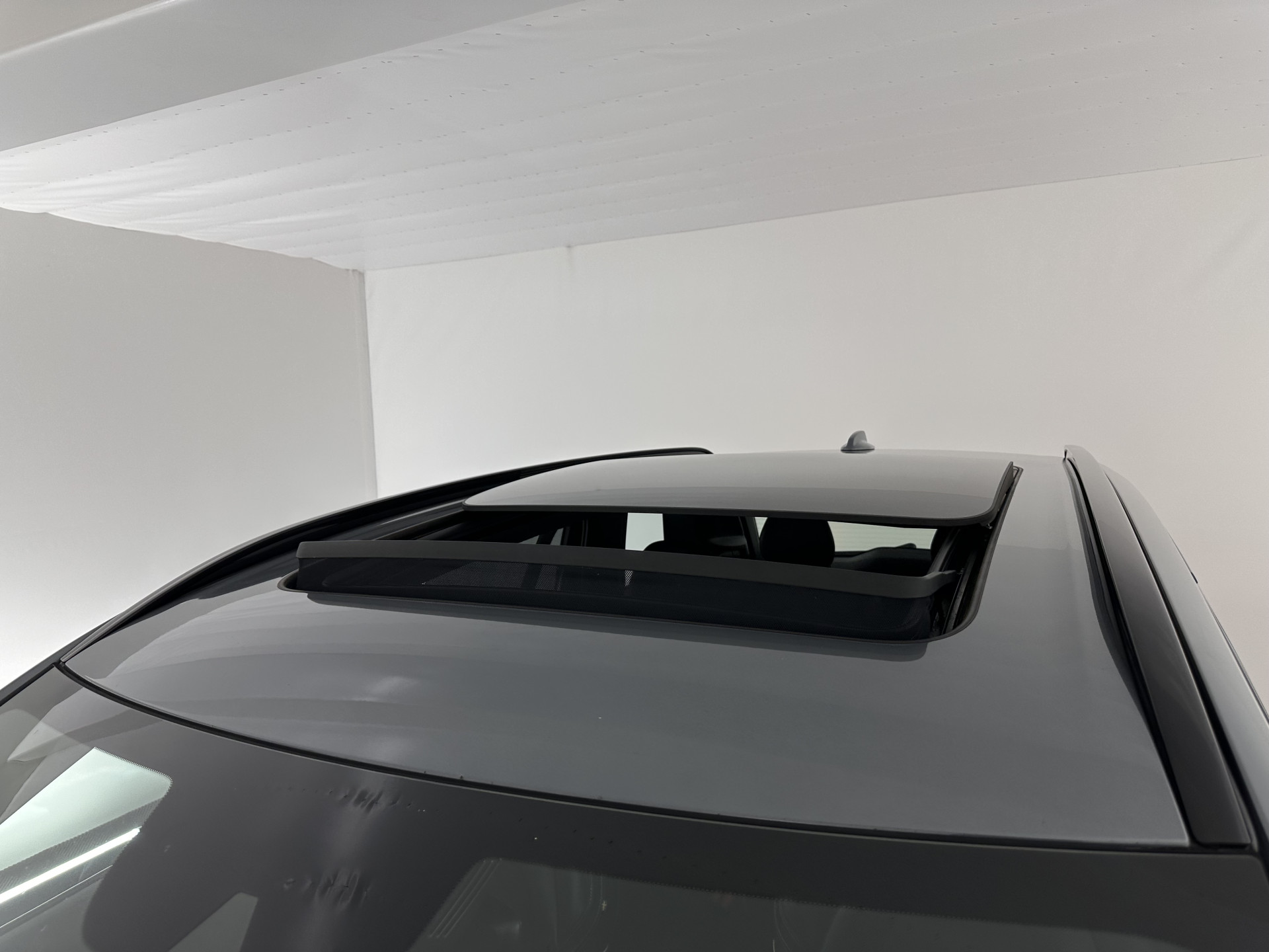 Volvo XC90 2.0 T8 R-Design Twin Engine AWD [ 7-Pers. ] (Plug-In) Aut. *PANO | LEATHER-ALCANTARA | FULL-LED | MEMORY-PACK | DIGI-COCKPIT | NAVI-FULLMAP | CARPLAY | ECC | HEATED-SPORTSEATS | LANE-ASSIST | PDC | HEAD-UP | TOWBAR | 20"ALU*