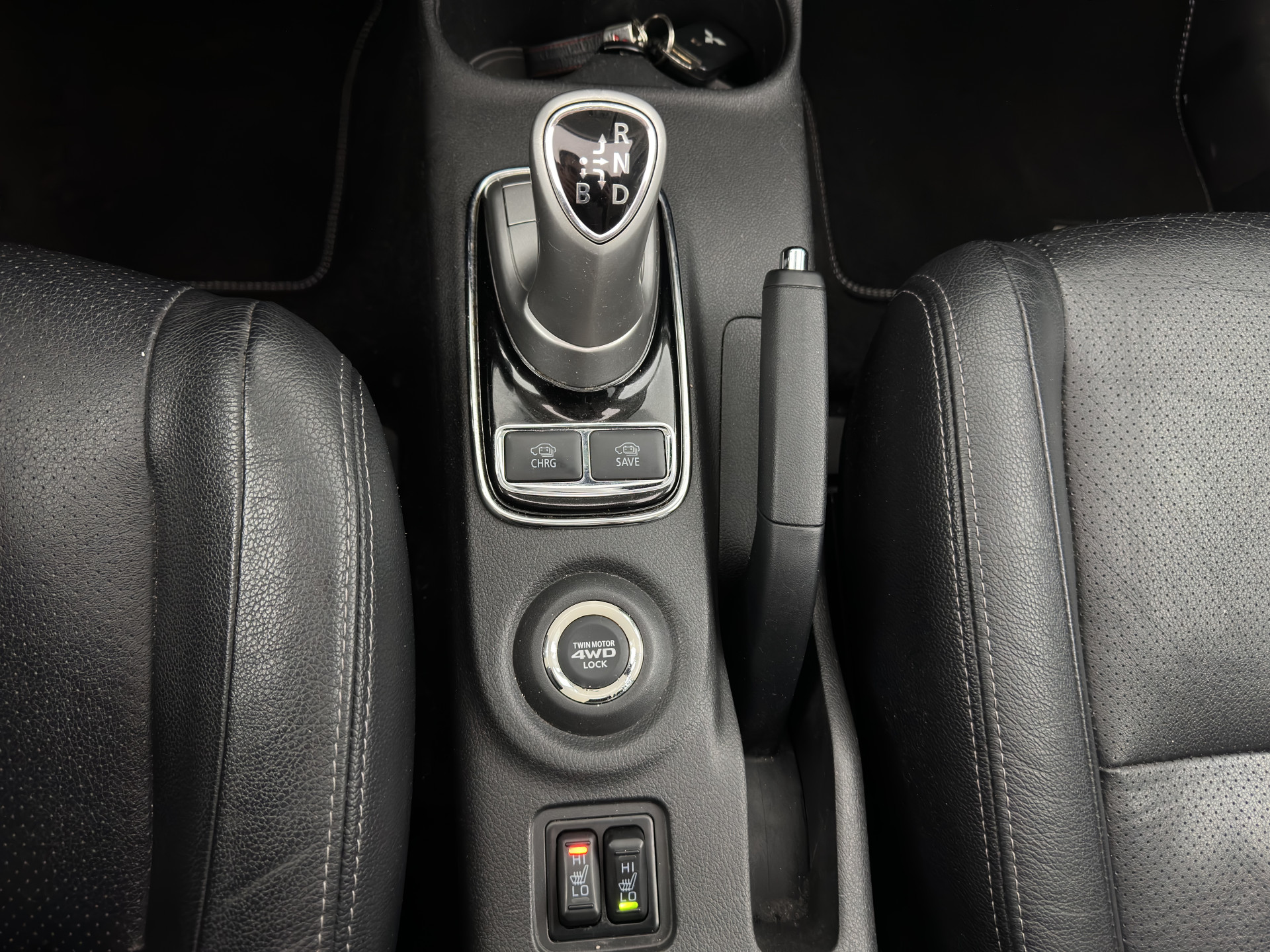 Mitsubishi Outlander 2.0 PHEV Instyle AWD  (Plug-In) (INCL-BTW) Aut *PANO | LEATHER | XENON | NAVI-FULLMAP | KEYLESS | CAMERA | HEATED-COMFORTSEATS | ECC | SHIFT-PADDLES | PDC | CRUISE | PRIVACY-GLASS | DAB | TOWBAR | ROCKFORD-AUDIO |  18"ALU*