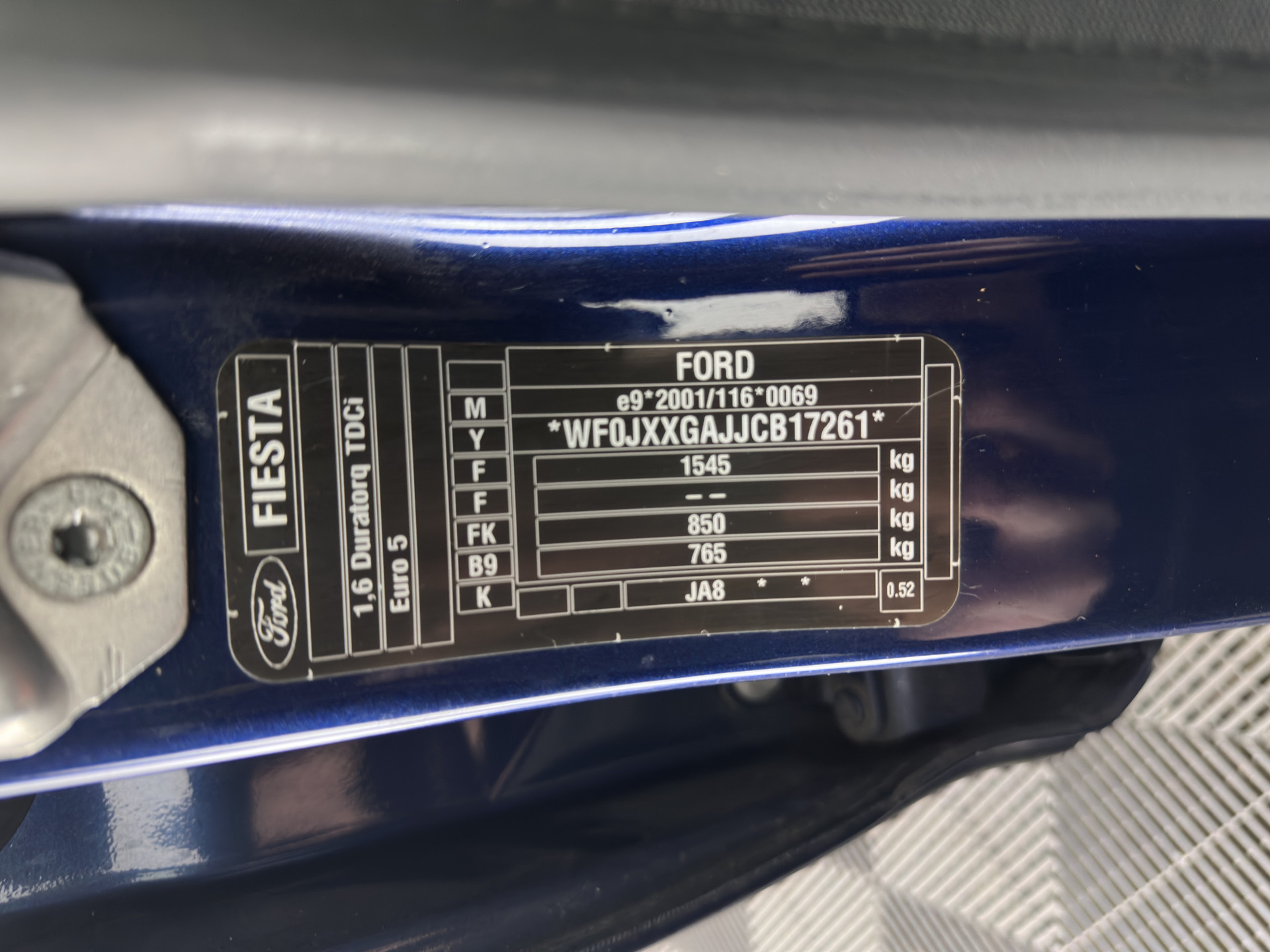 Ford Fiesta 1.6 TDCi ECOnetic Titanium *LEATHER-FABRIC | NAVI-FULLMAP | HEATED-COMFORTSEATS | ECC | PDC | CRUISE | PRIVACY-GLASS | 14''ALU*