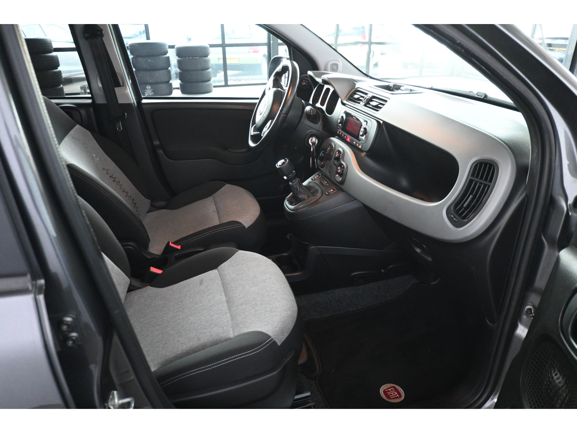 Fiat Panda 0.9 TwinAir Lounge NAP Airco Elektrisch pakket Goed Onderhouden! Inruil Mogelijk!