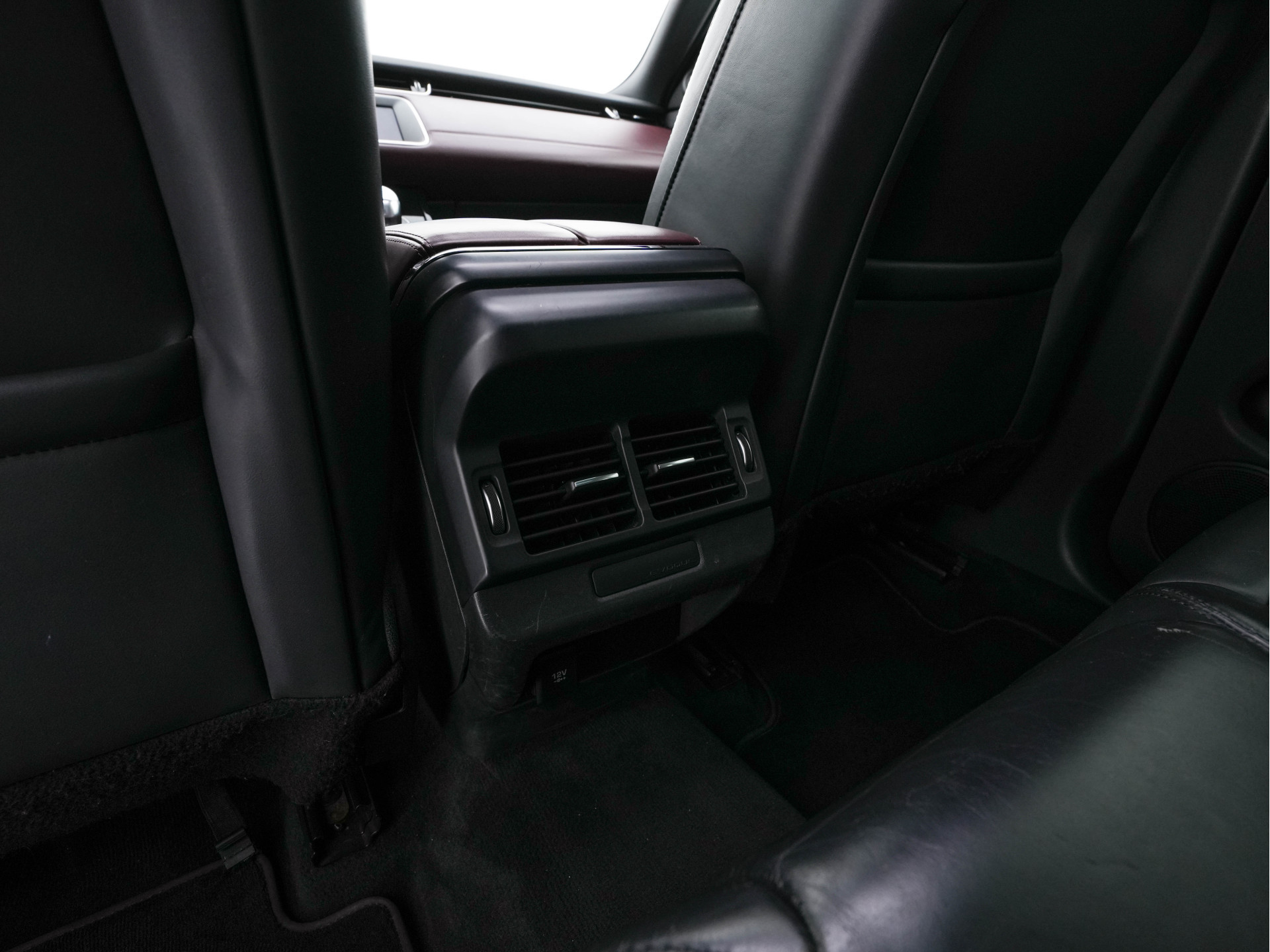 Land Rover Range Rover Evoque 2.0 D150 R-Dynamic *PANO | LEATHER | FULL-LED | NAVI-FULLMAP | CAMERA | KEYLESS | ECC | TOPVIEW | CARPLAY | HEATED-COMFORTSEATS | PDC | CRUISE | PRIVACY-GLASS | 20''ALU*