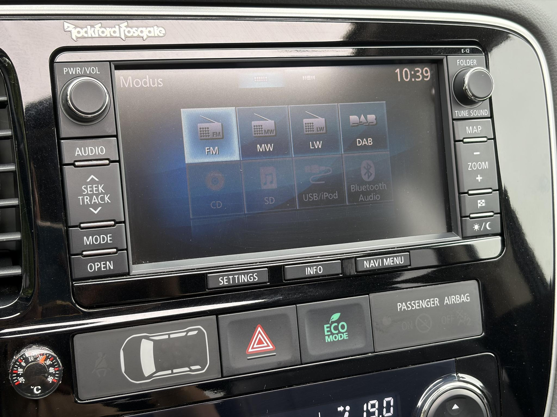 Mitsubishi Outlander 2.0 PHEV Executive Edition Trekhaak,Schuifdak,Leder,Stoelverw-Koeling,Camera,Navi,Keyless,Clima,Cruise,Lm velgen,Pdc,V+A,Rijstrooksensor,Extra velgen,N.A.P,Nieuwe Apk bij Aflevering