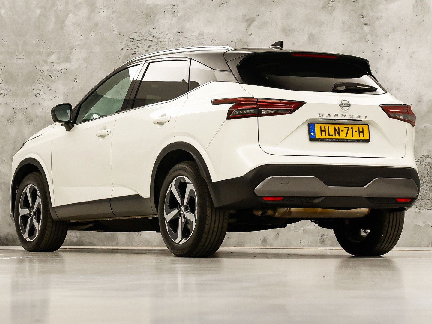 Nissan Qashqai 1.3 MHEV Xtronic Premiere Edition 158Pk Automaat (PANORAMADAK, VIRTUAL COCKPIT, APPLE CARPLAY, GROOT NAVI, 360 CAMERA, LEDER, SPORTSTOELEN, STOELVERWARMING, GETINT GLAS, ADAPTIVE CRUISE, NIEUWSTAAT)