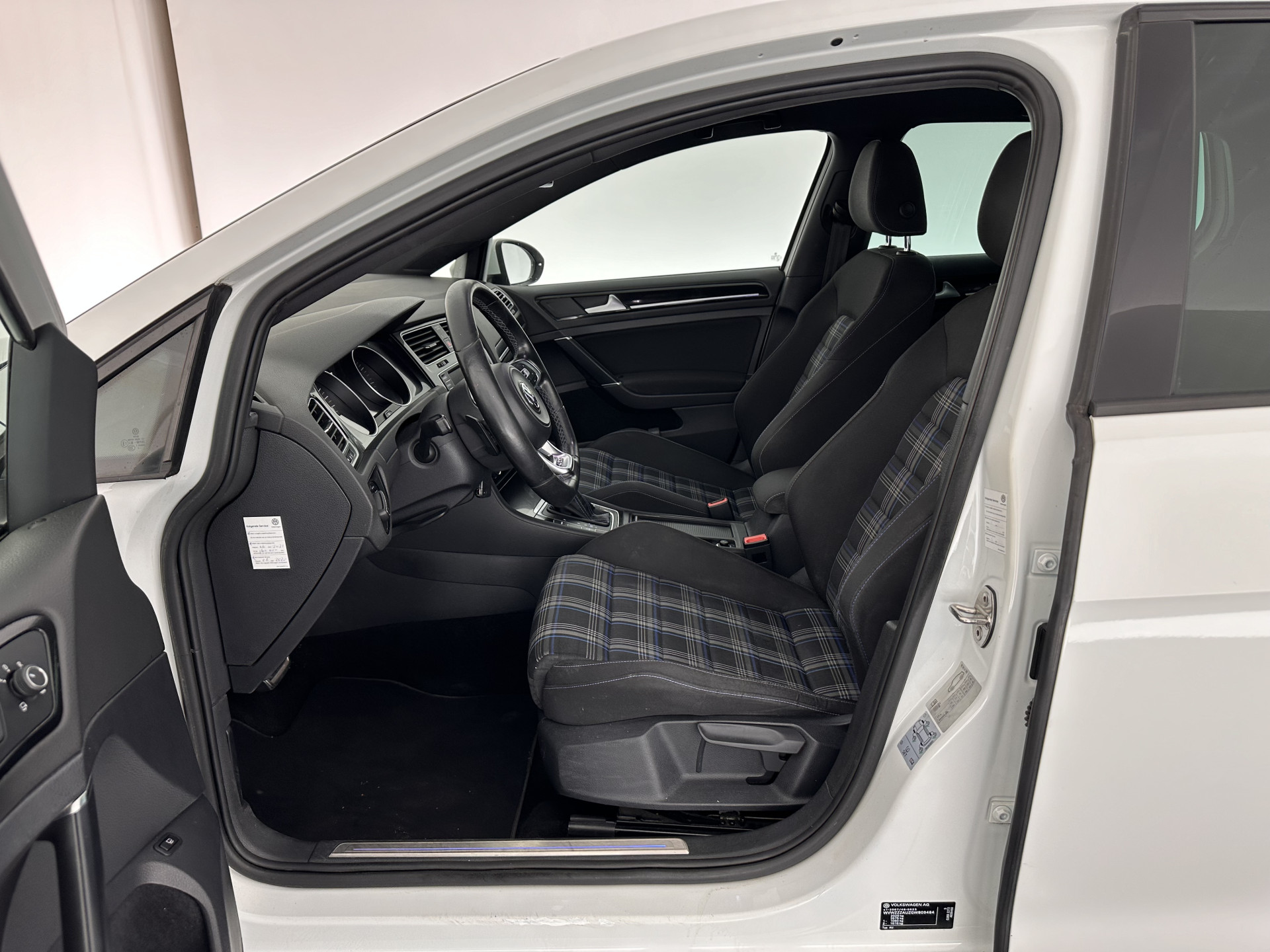 Volkswagen Golf 1.4 TSI GTE Aut. *FULL-LED | NAVI-FULLMAP | SPORT-SEATS | DAB+  | TOWBAR | ECC | SHIFT-PADDLES | PARKPILOT | CRUISE | 18''ALU*