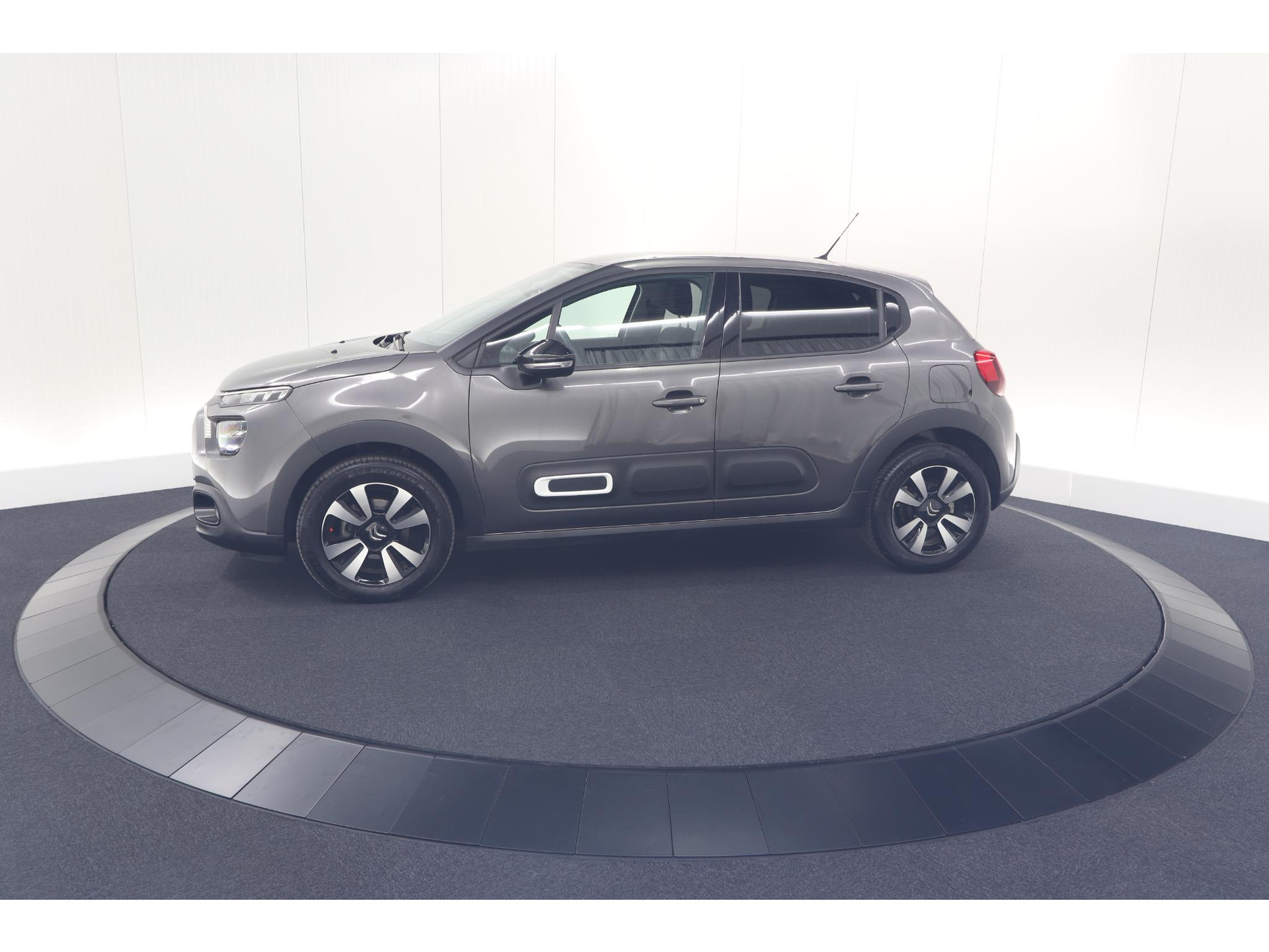 Citroen C3 PureTech 110 EAT6 C-Series | Apple Carplay | Parkeersensoren | Climate Control