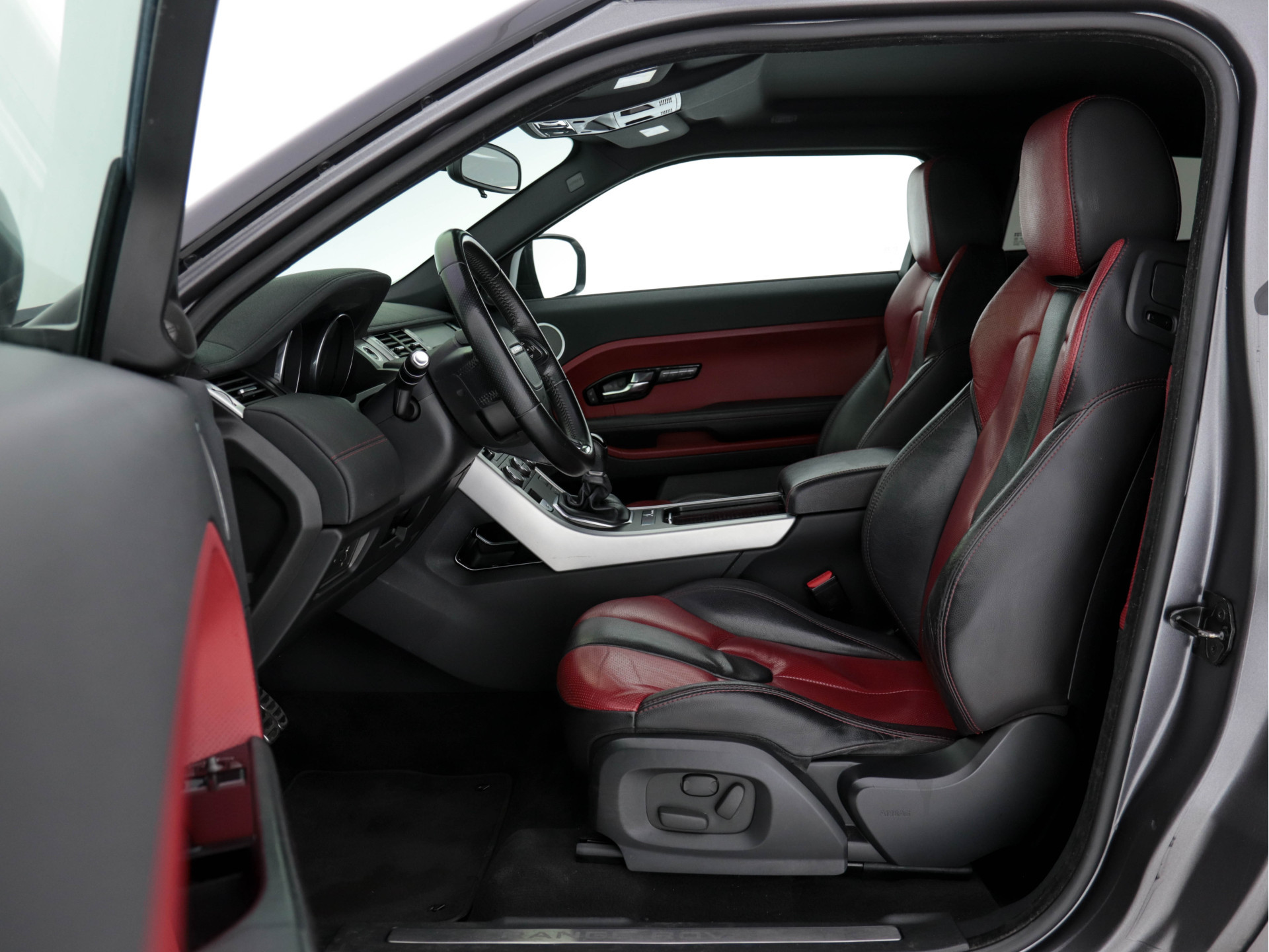 Land Rover Range Rover Evoque Coupé 2.2 eD4 Prestige *WRAPPED | XENON-PLUS | LEATHER | MERIDIAN-SOUNDSYSTEM | CAMERA | CRUISE | MEMORY-PACK | SPORT-SEATS | PRIVACY-GLASS | KEYLESS | ECC | TOWBAR | PDC | 19"ALU*