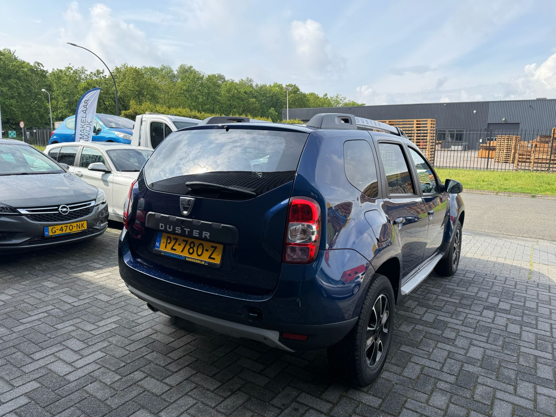 Dacia Duster 1.2 TCe 4x2 Blackshadow | 1E EIGENAAR | 3/6/12MND GARANTIE | CRUISE | NAVI | DAB | AIRCO | LMV | ELECRAMEN |
