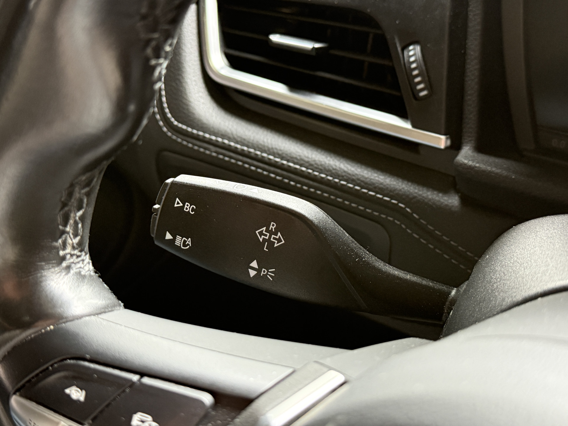 BMW 2-serie Active Tourer 225xe iPerformance Executive | M-Sport | Panoramadak | Stoelverw.