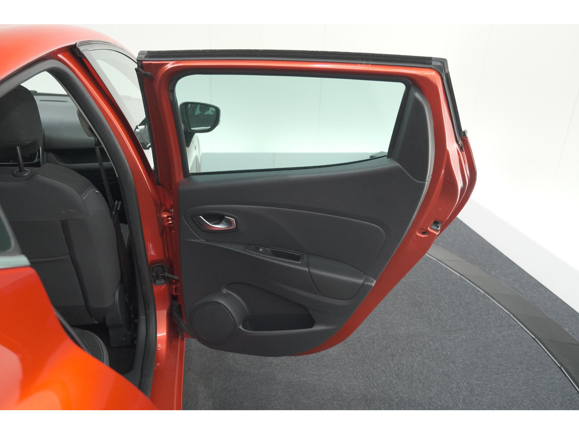 Renault Clio TCe 90 Limited | Trekhaak | Parkeersensoren | Navigatie