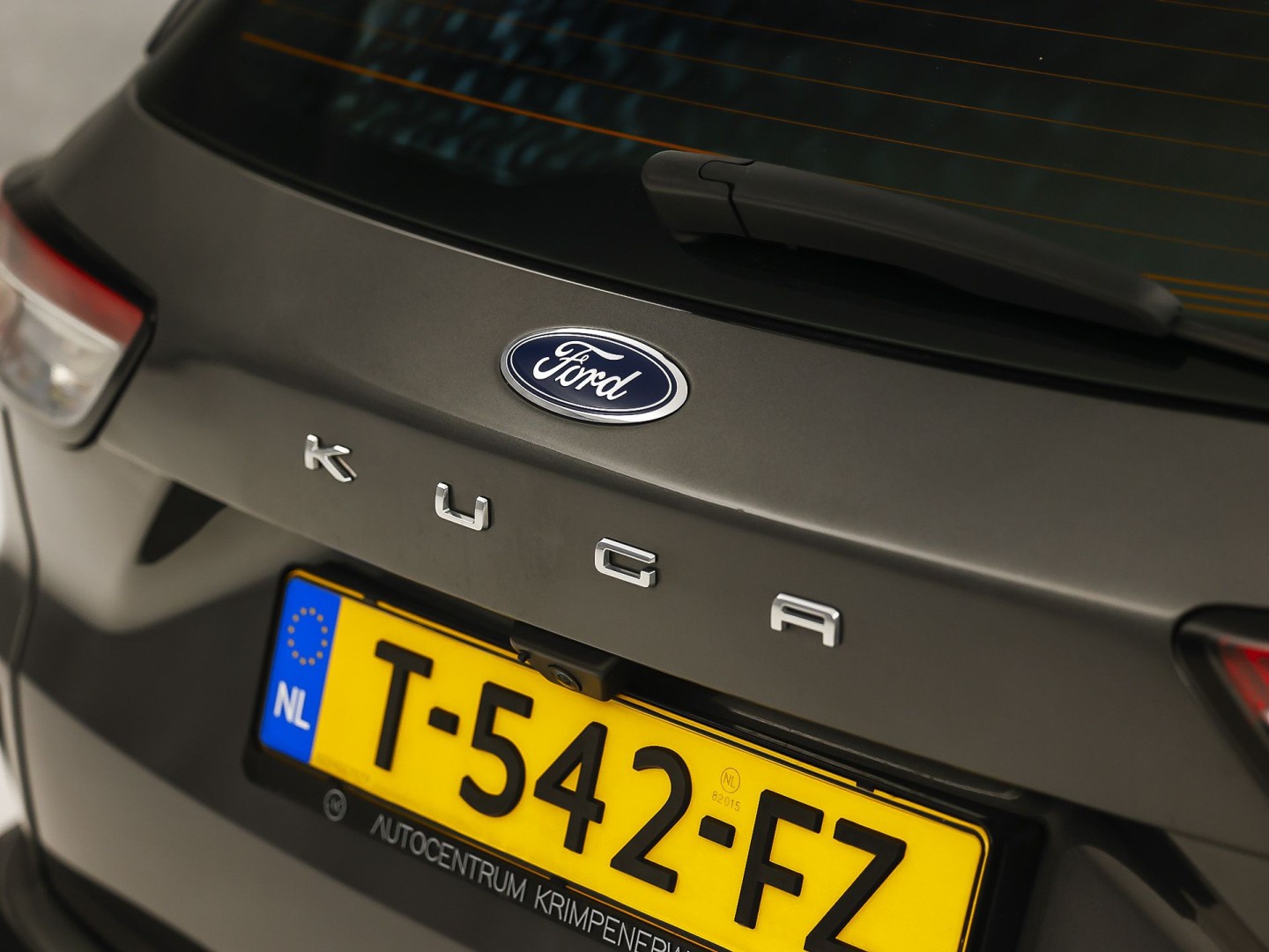 Ford Kuga 2.5 PHEV Titanium X 225Pk Automaat (SOH 87,6%, VIRTUAL COCKPIT, APPLE CARPLAY, STUUR/STOELVERWARMING, KEYLESS, SPORTSTOELEN, CAMERA, TREKHAAK, NIEUWSTAAT)