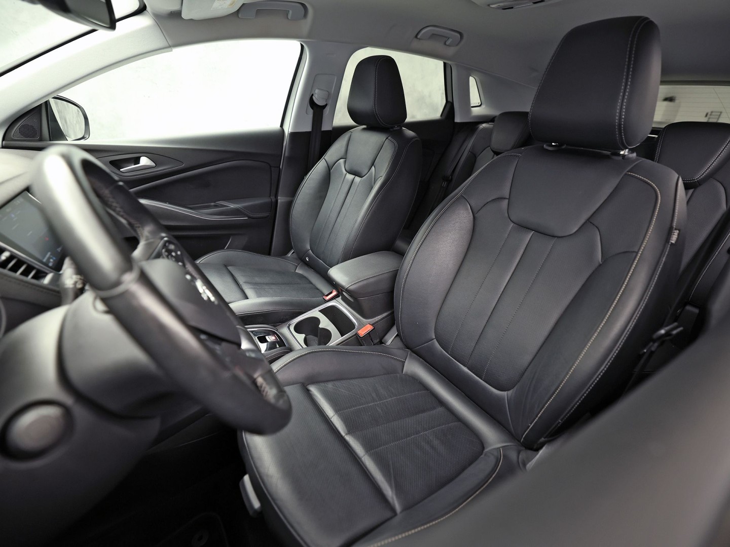 Opel Grandland X 1.2 Turbo Elegance (STOELVERWARMING/KOELING, APPLE CARPLAY, 360 CAMERA, MEMORY SEAT, LEDER, GETINT GLAS, STUURWIEL VERWARMD, NIEUWE APK, NIEUWSTAAT)