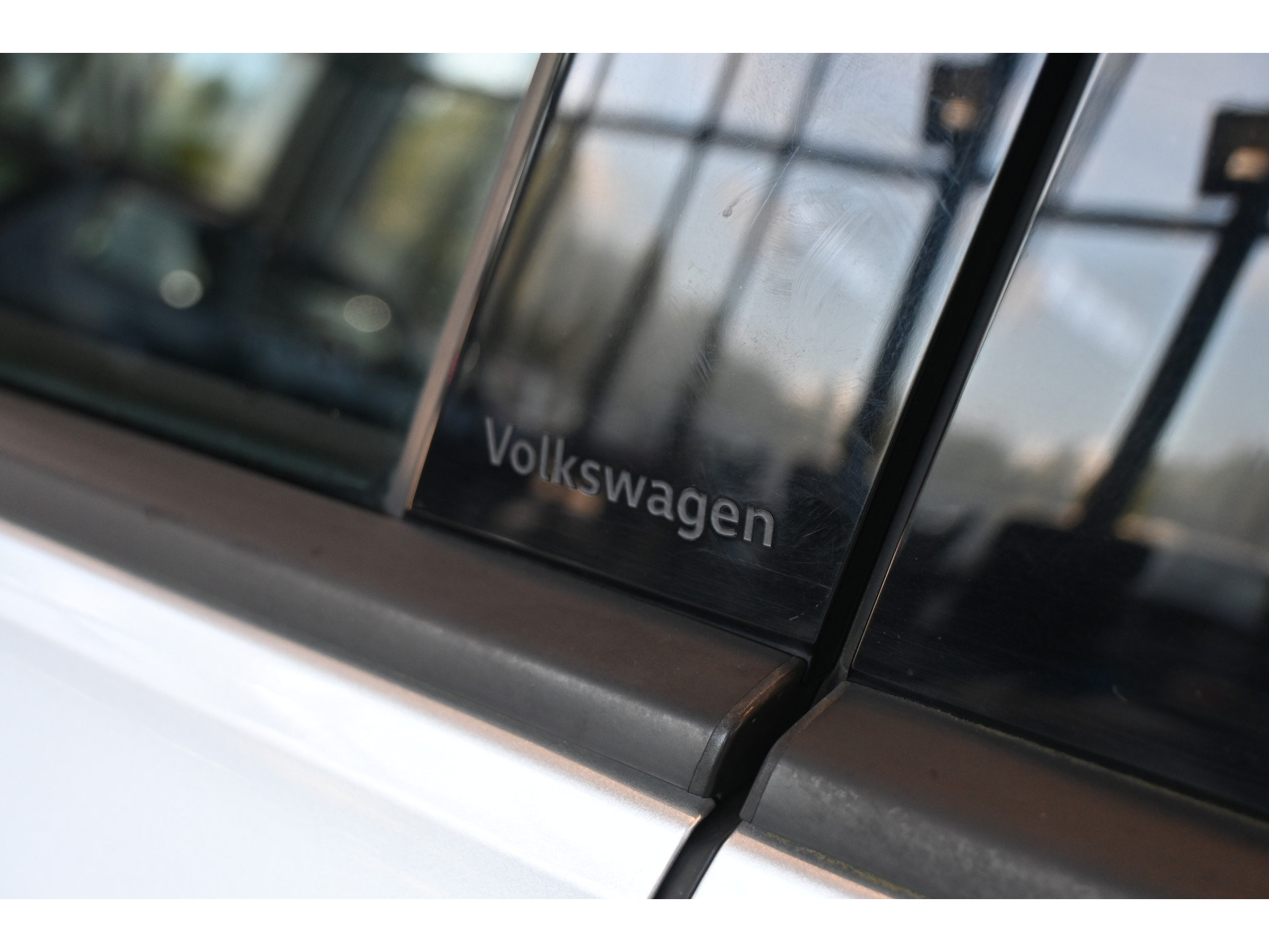 Volkswagen Golf 1.5 eTSI R-Line Automaat Clima Carplay Cruise Control Rijklaarprijs Inruil Mogelijk!
