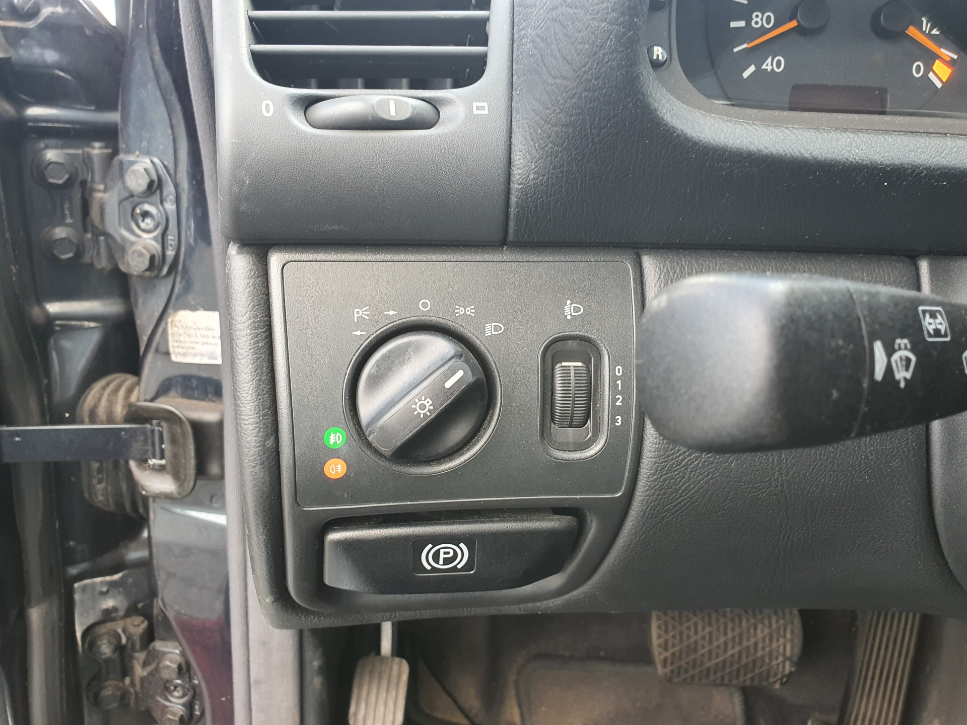 Mercedes-Benz CLK-klasse Coupé 320 Elegance Aut. *FULL-LEATHER | ECC | CRUISE | MERCEDES-AUDIO*