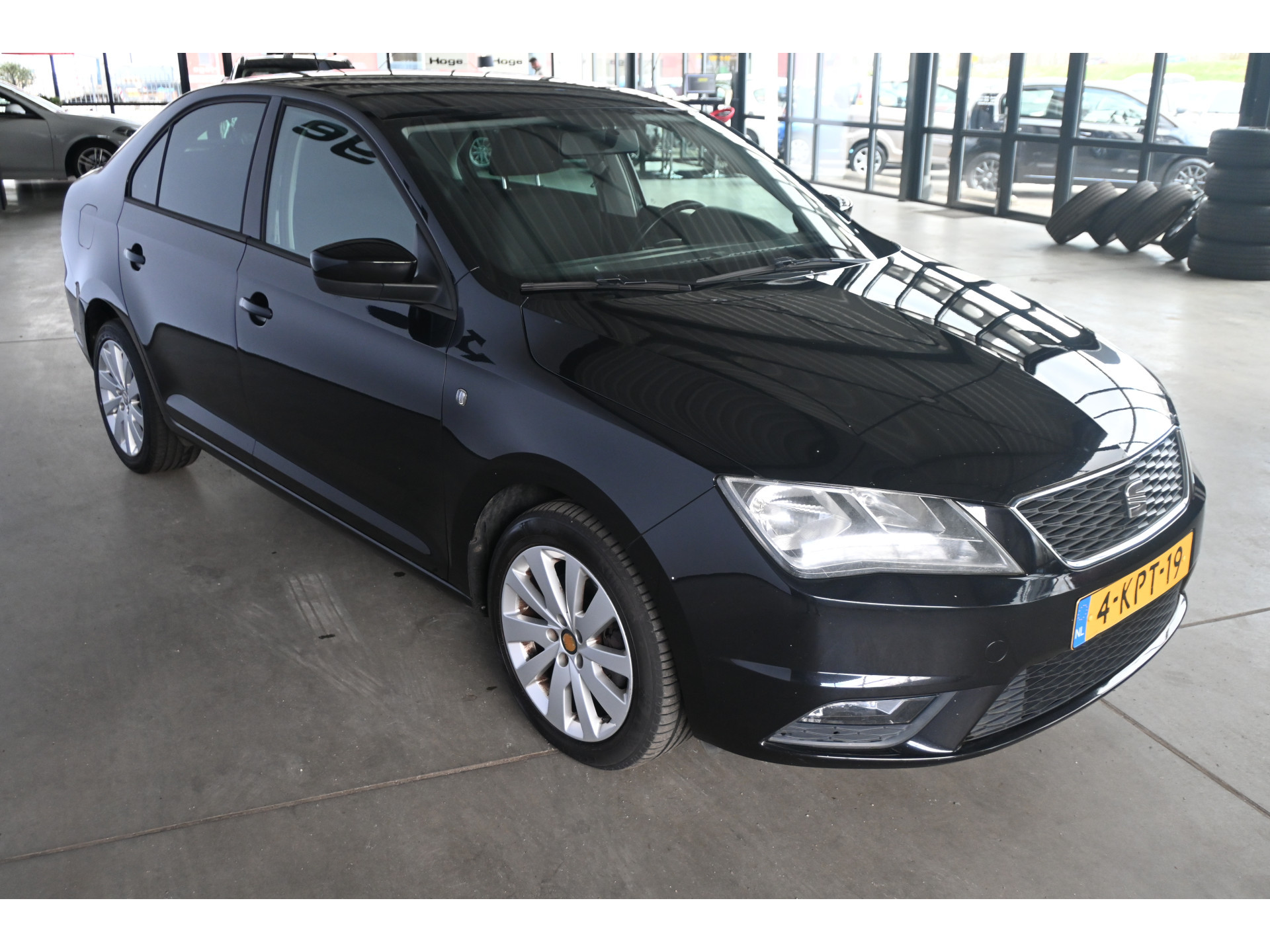 SEAT Toledo 1.2 TSI Businessline High Clima Navigatie Cruise Control Goed Onderhouden! Inruil Mogelijk!