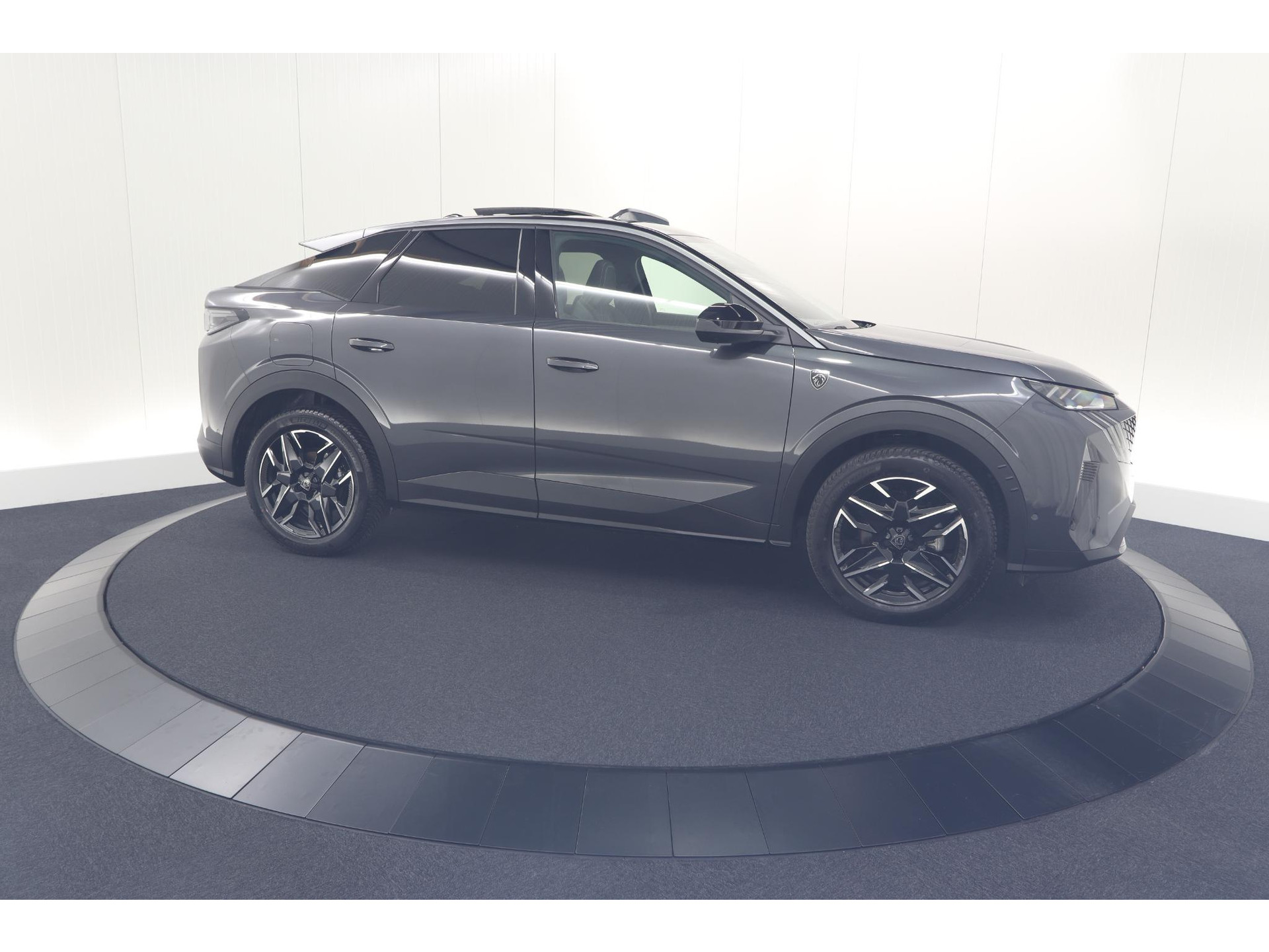 Peugeot 3008 1.2 Hybrid 136 GT | Panoramdak | 360 Camera | Stoelverwarming | Elektrische Kofferklep | Allseason Banden