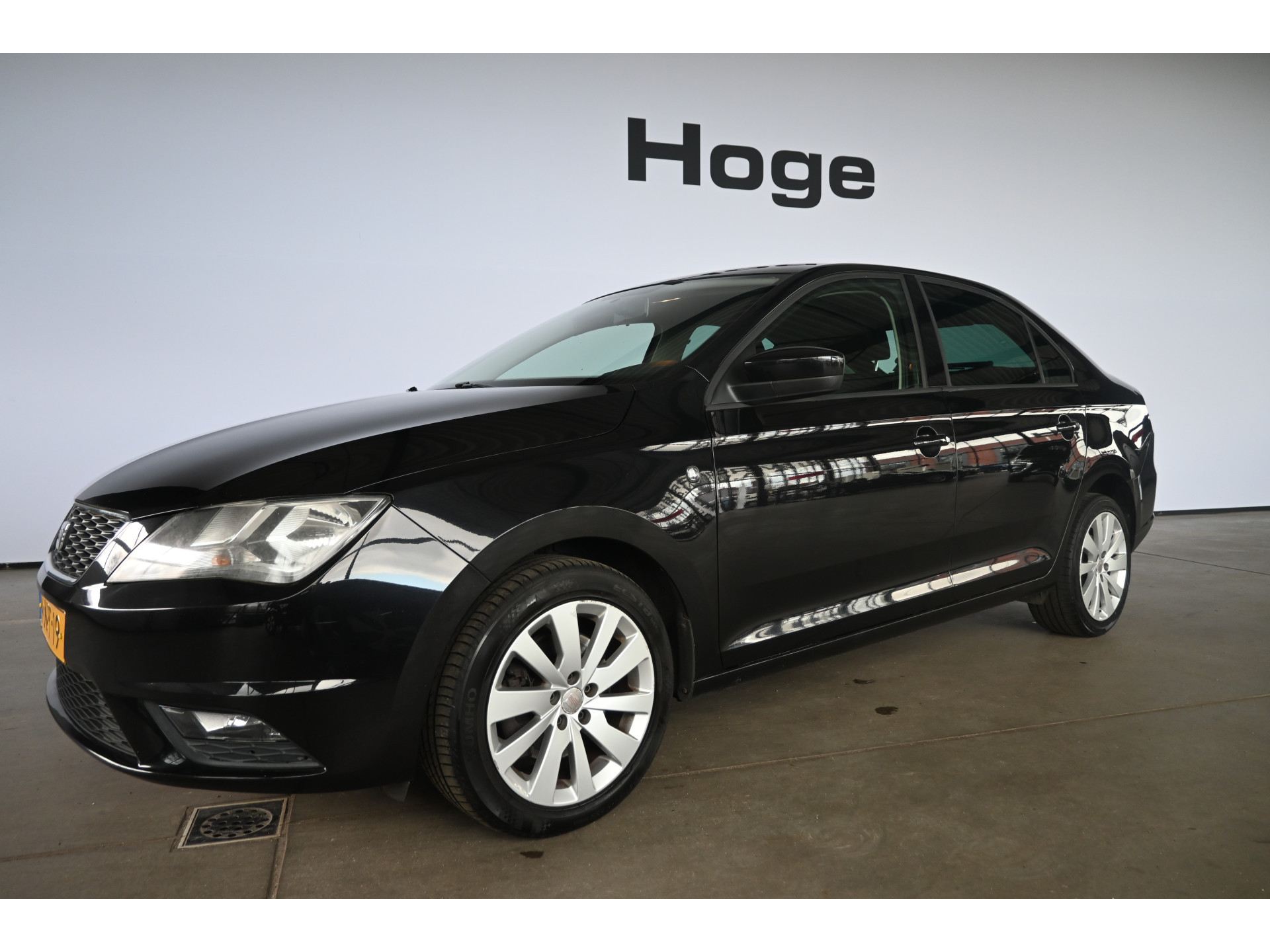 SEAT Toledo 1.2 TSI Businessline High Clima Navigatie Cruise Control Goed Onderhouden! Inruil Mogelijk!
