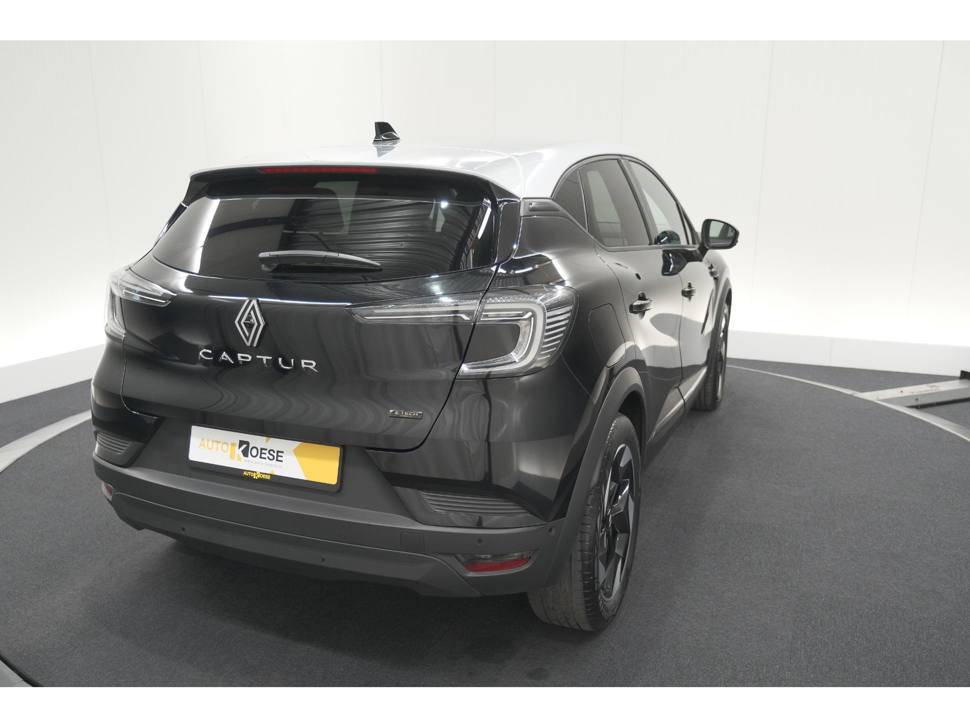 Renault Captur 1.8 E-Tech full hybrid 160 techno | Camera | Adaptieve Cruise Control | Navigatie