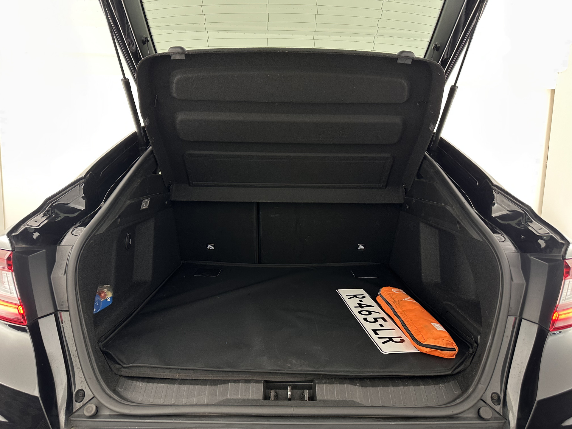 Renault Arkana 1.6 E-Tech Hybrid 145 R.S. Line (INCL.BTW) Aut. *PANO | ADAPTIVE-CRUISE | LEATHER | FULL-LED | BLINDSPOT | CAMERA | HEATED-SPORTSEATS | KEYLESS | AMBIENT-LIGHT | DIGI-COCKPIT | PRIVACY-GLASS | NAVI-FULLMAP | ECC | PDC | 18'