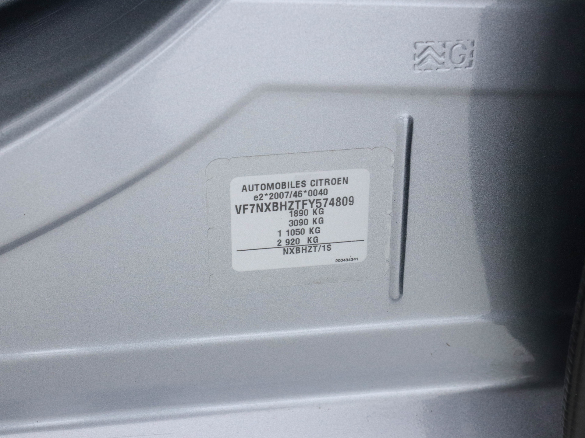 DS 4 Crossback 1.6 BlueHDi Business-Pack Aut. *NAVI-FULLMAP | FULL-LED | LEATHER-MICROFIBRE | DAB+ | ECC | PDC | CRUISE | KEYLESS | PRIVACY-GLASS | SPORT-SEATS | TOWBAR | 16"ALU*
