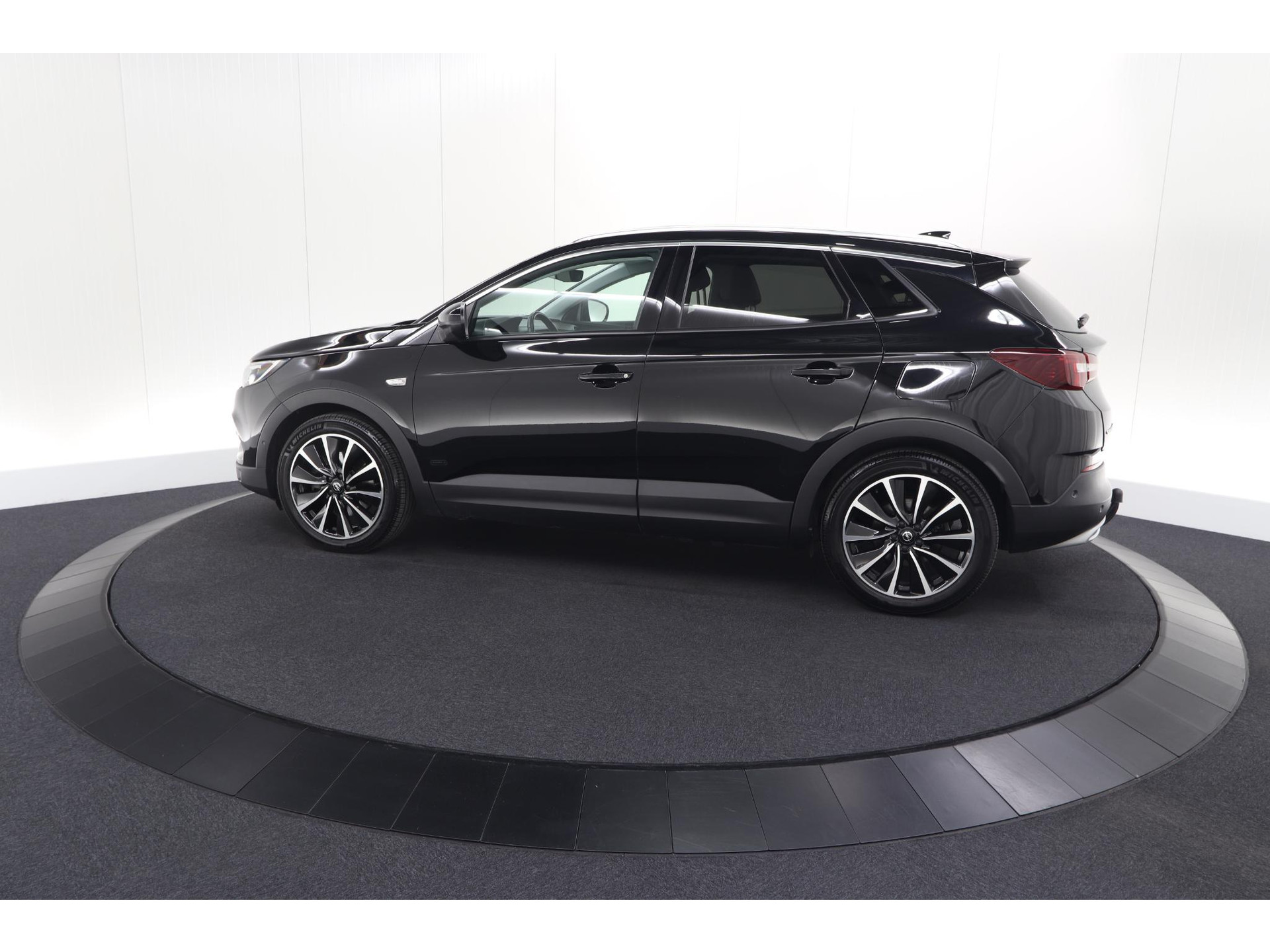 Opel Grandland X 1.6 Turbo 300 Hybrid4 Ultimate | Trekhaak | 360 Camera | Adaptieve Cruise Control | Elektrische Kofferklep